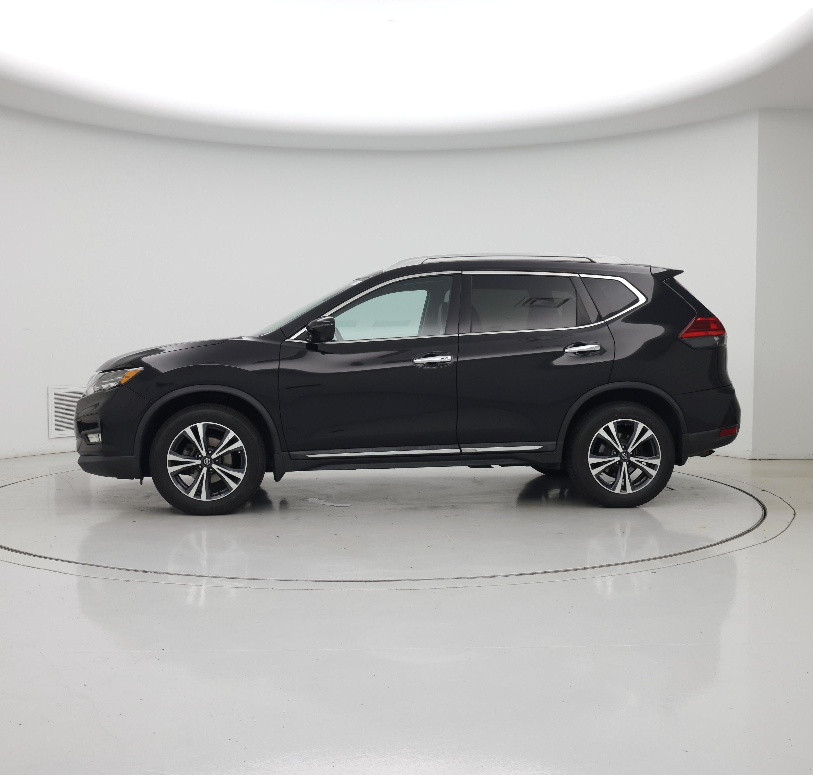 Thumbnail: 2017 Nissan Rogue - 3