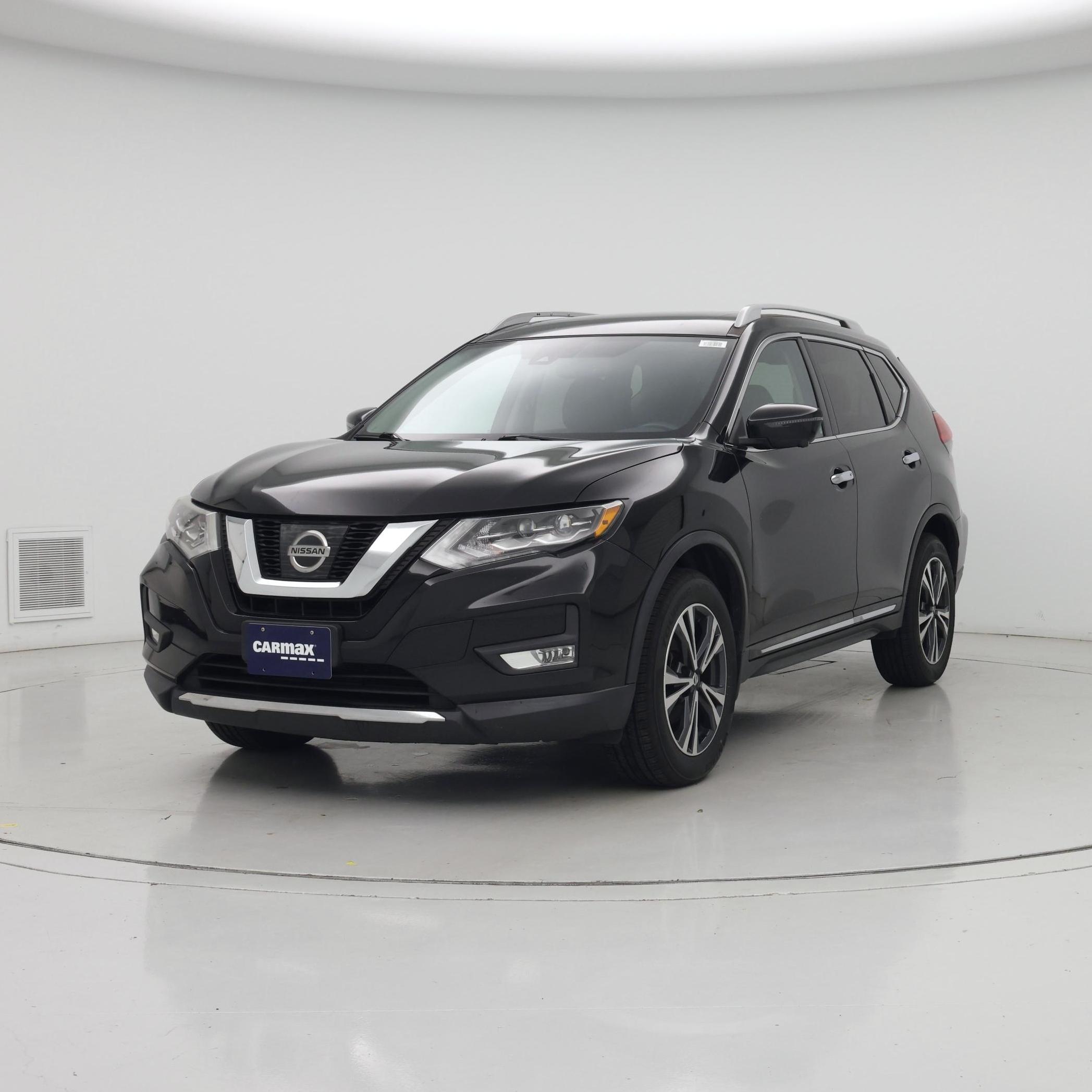 Thumbnail: 2017 Nissan Rogue - 4