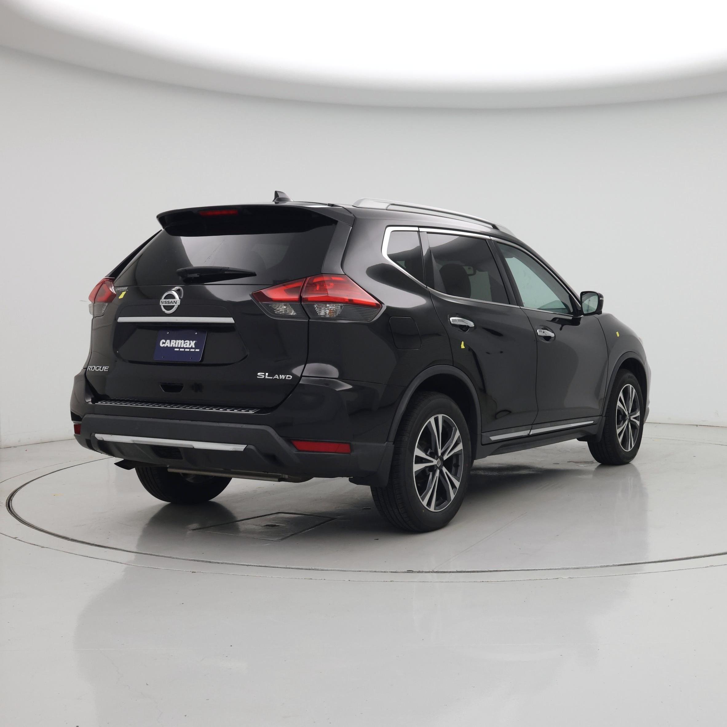 Thumbnail: 2017 Nissan Rogue - 8