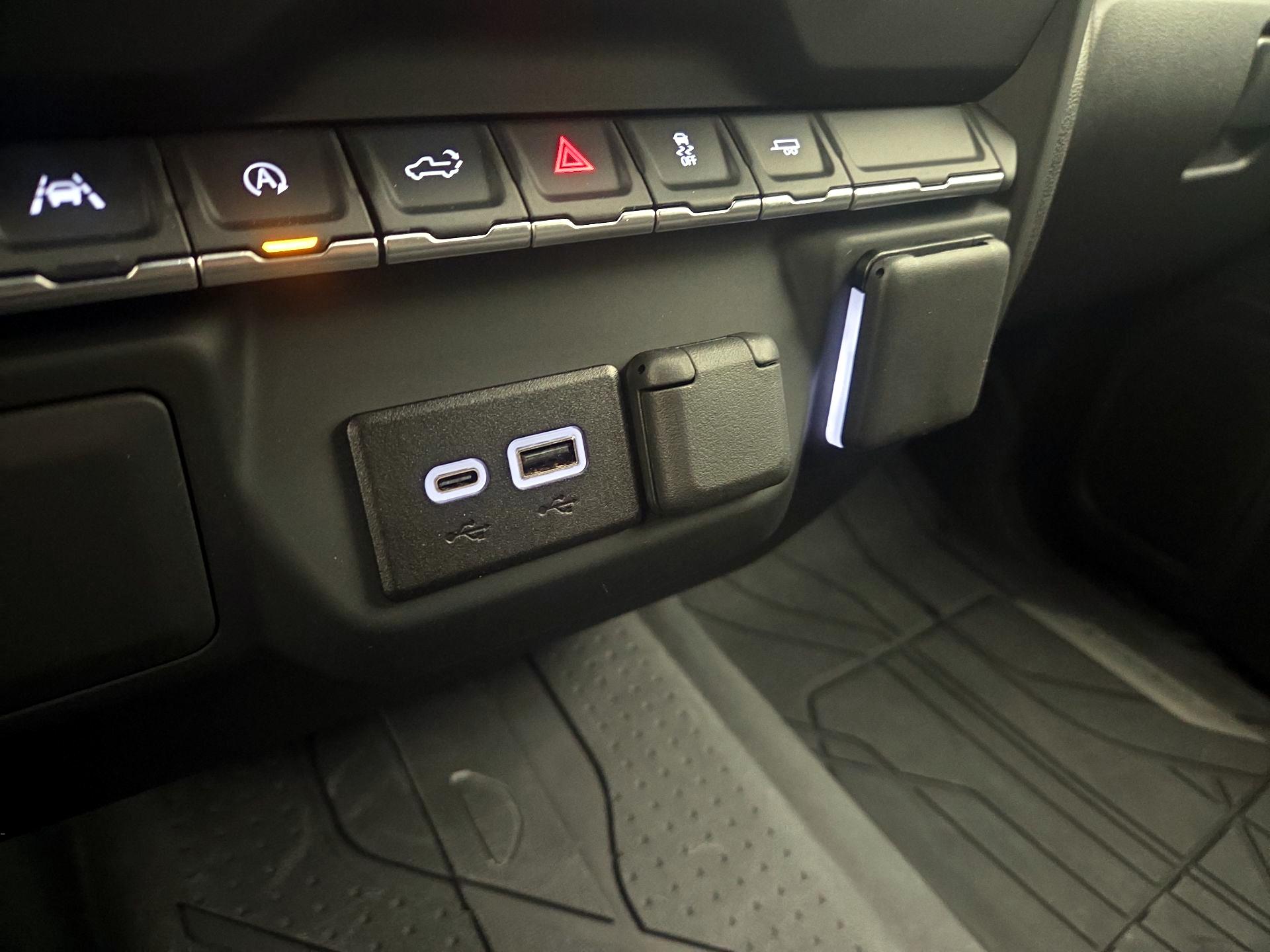 Thumbnail: 2024 Chevrolet Silverado 1500 - 18