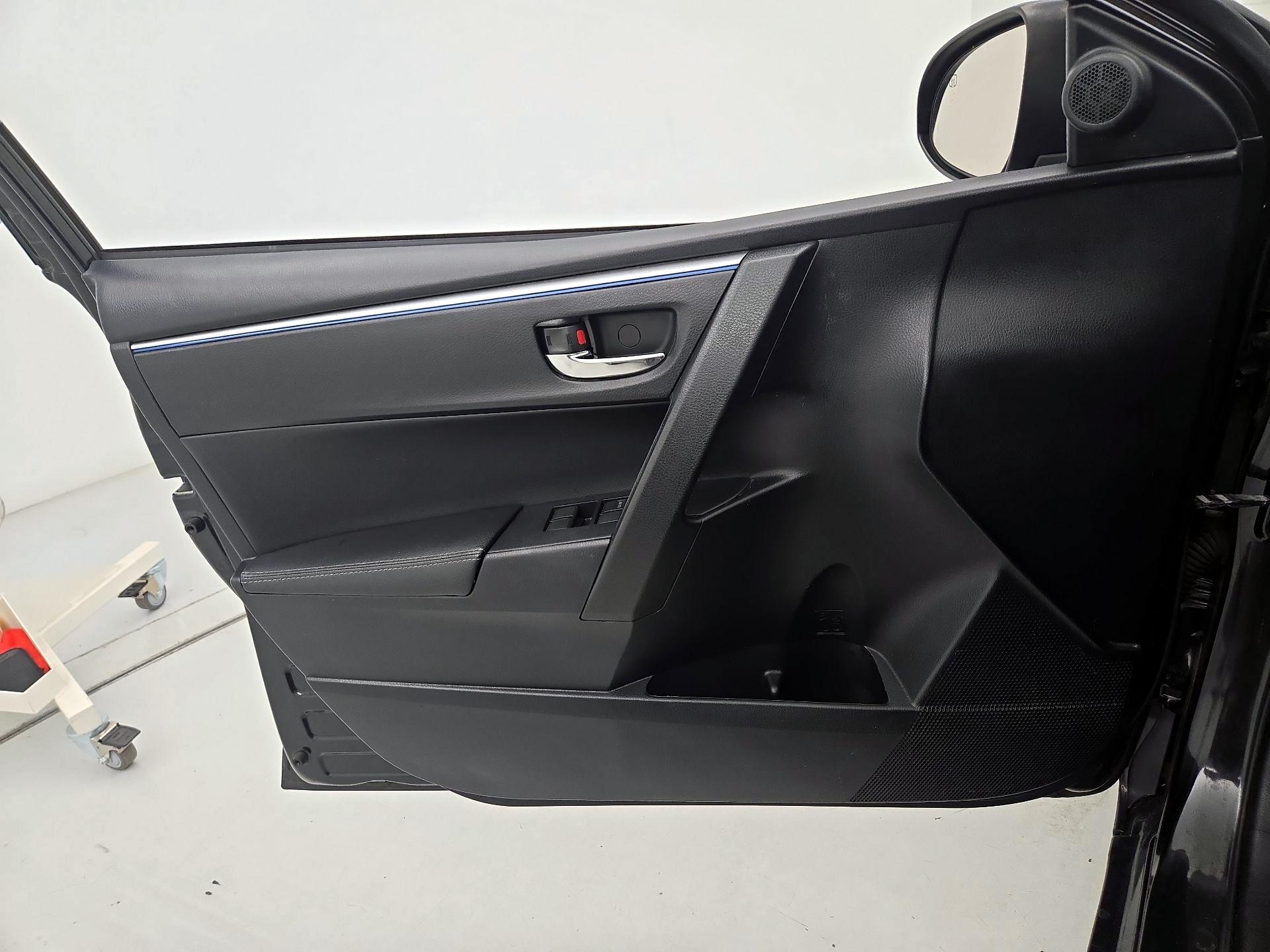 Thumbnail: 2014 Toyota Corolla - 12