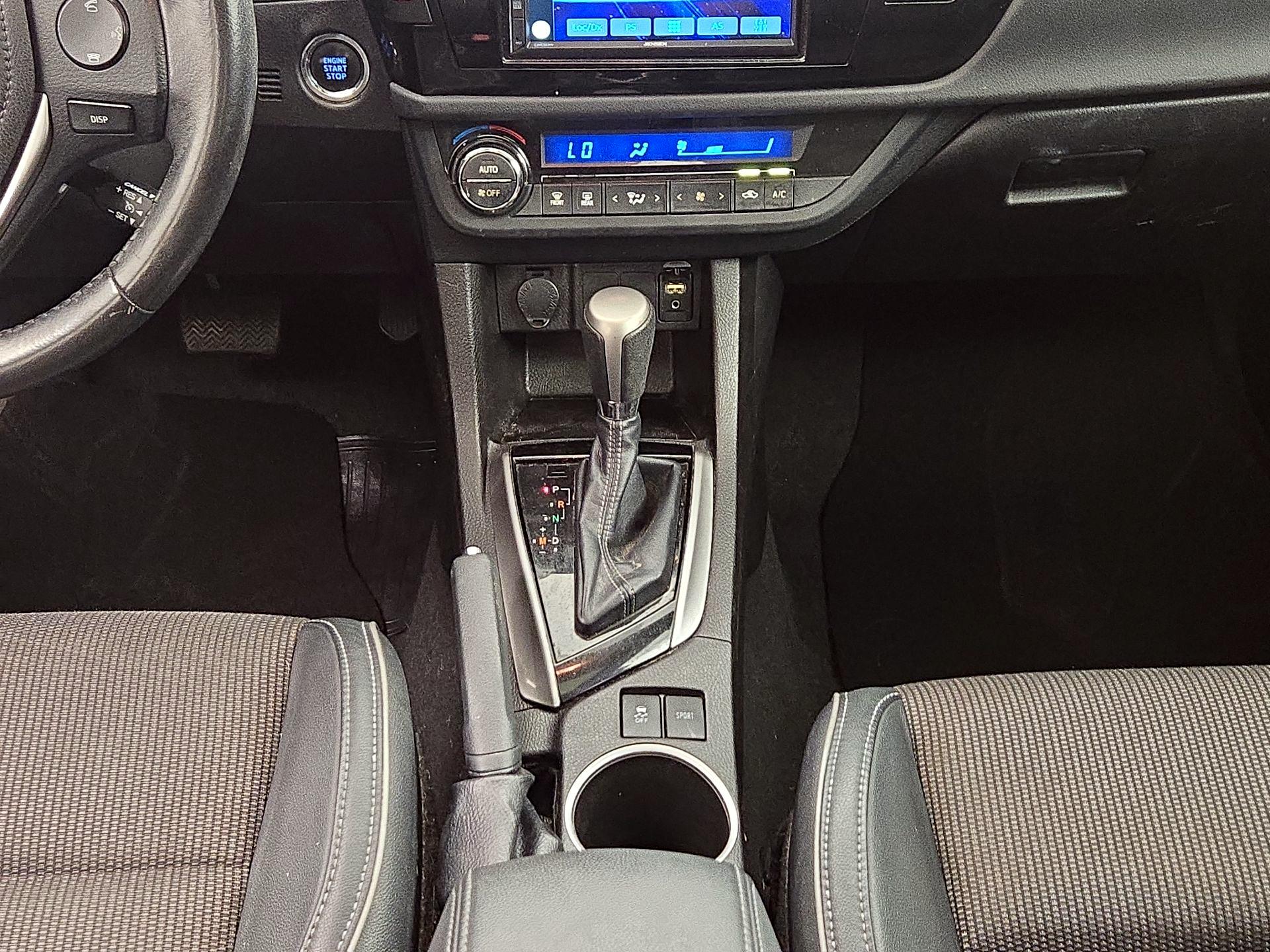 Thumbnail: 2014 Toyota Corolla - 17