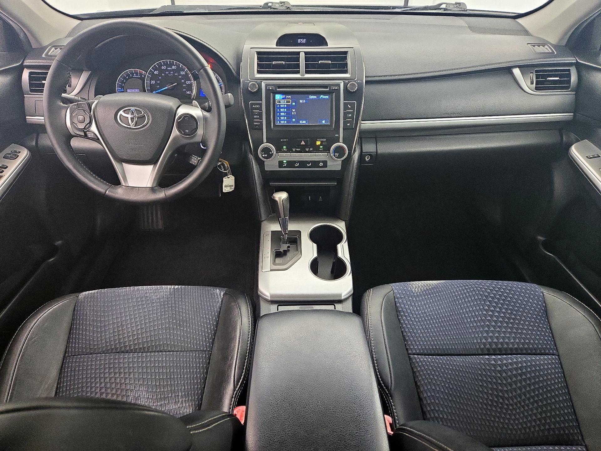 Thumbnail: 2014 Toyota Camry - 9