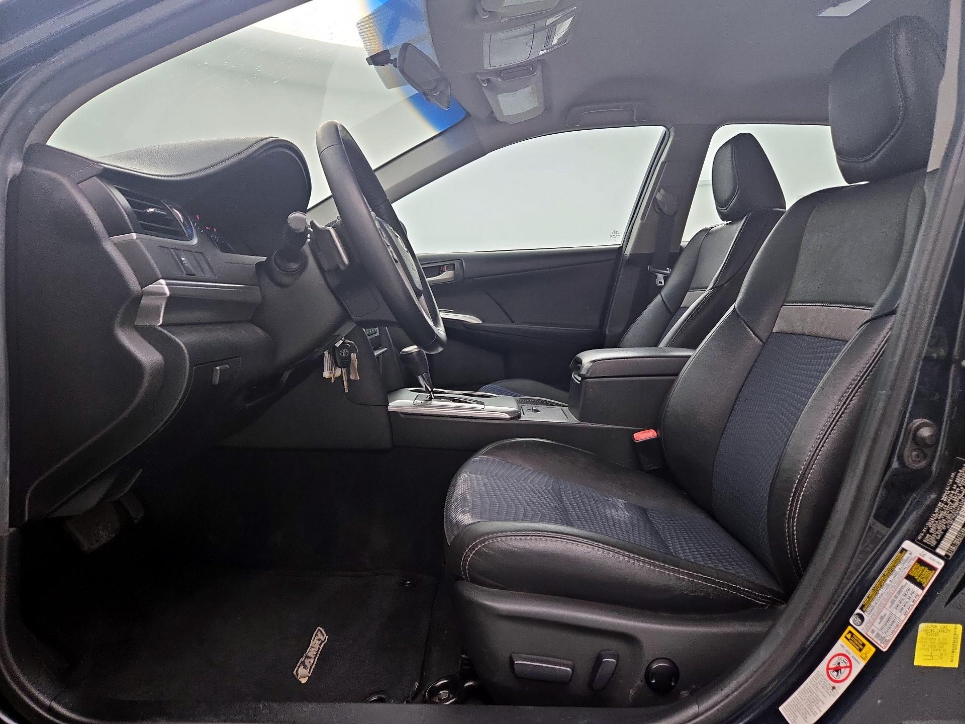 Thumbnail: 2014 Toyota Camry - 11