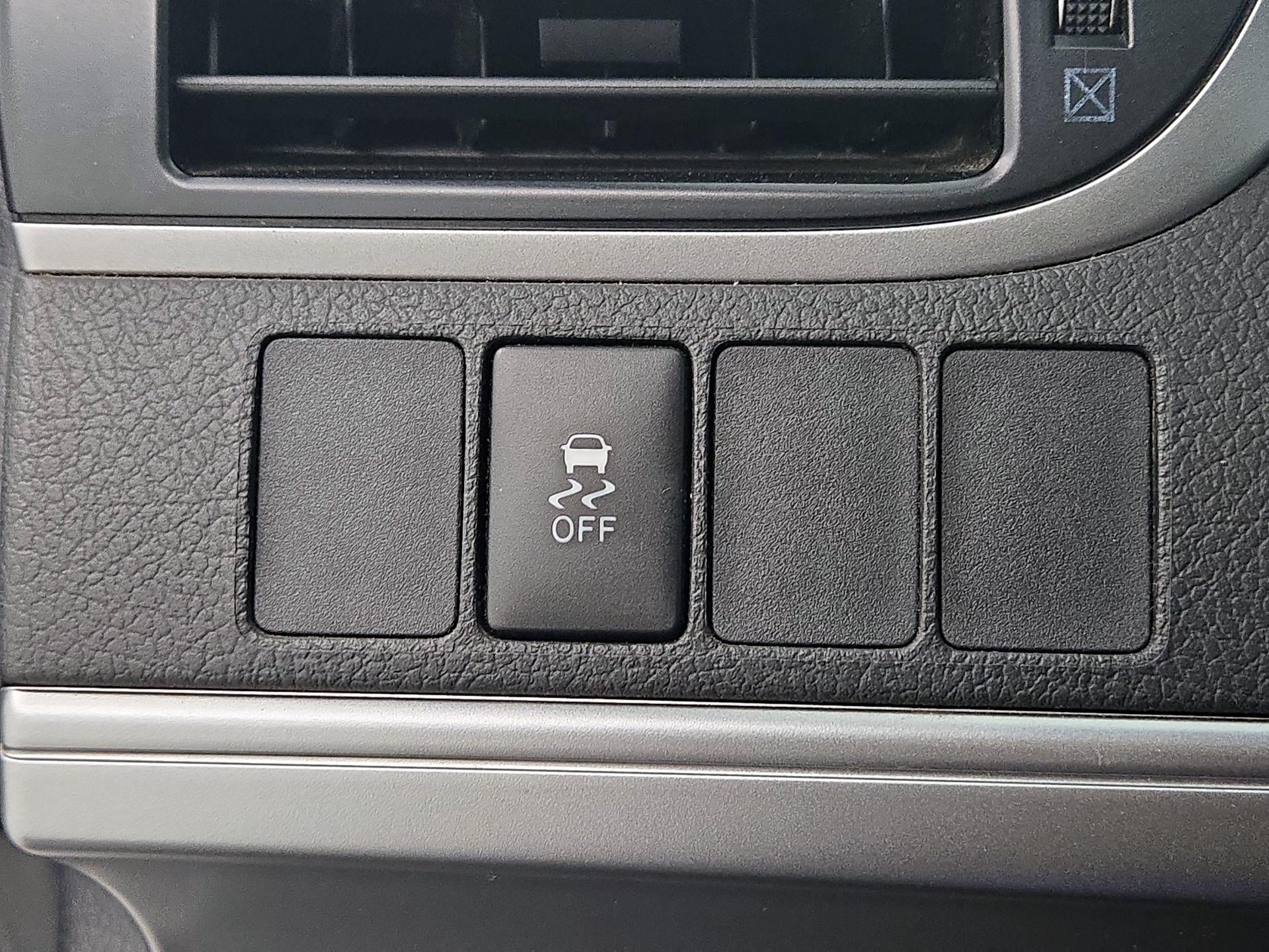 Thumbnail: 2014 Toyota Camry - 13