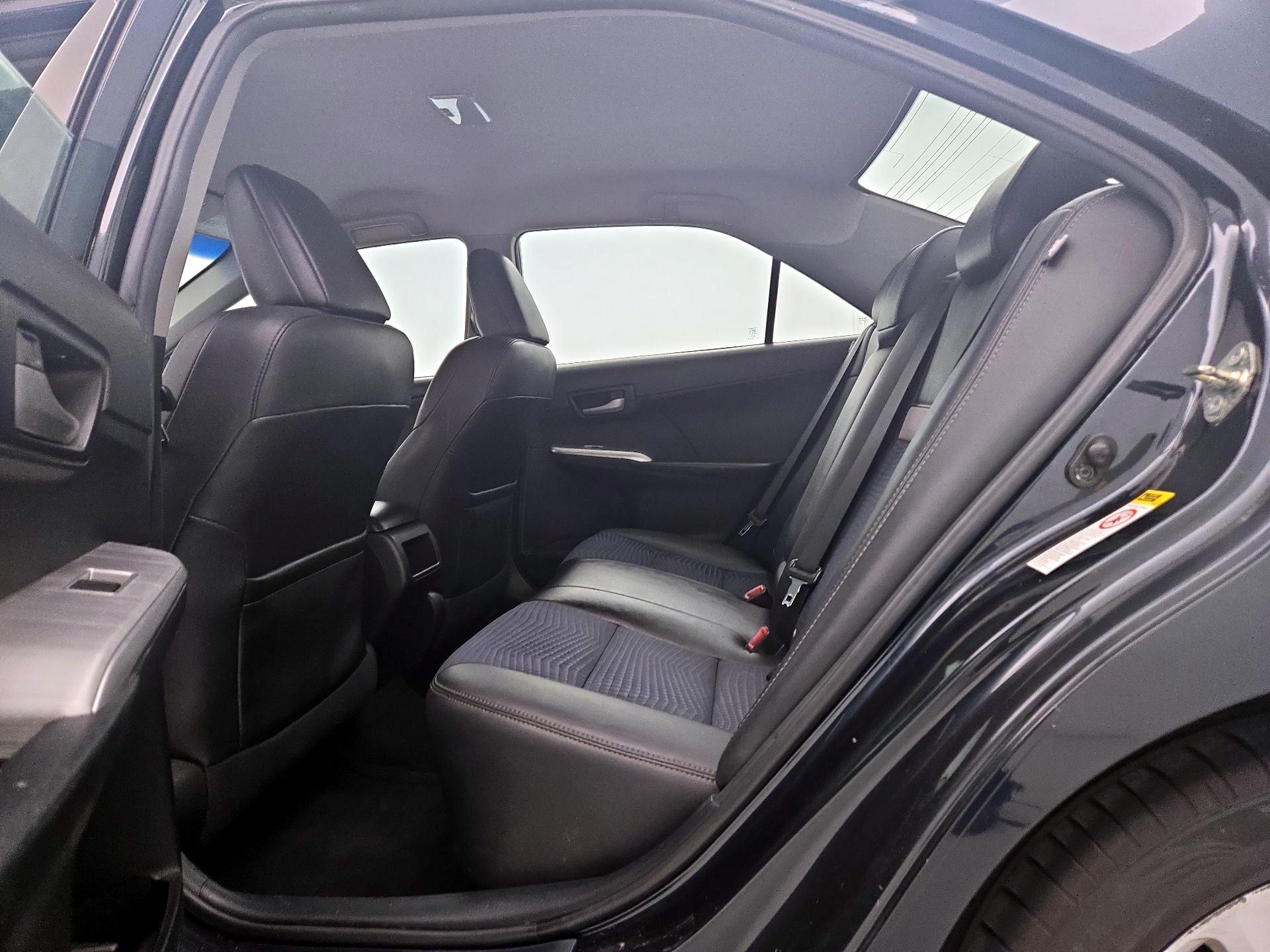 Thumbnail: 2014 Toyota Camry - 17