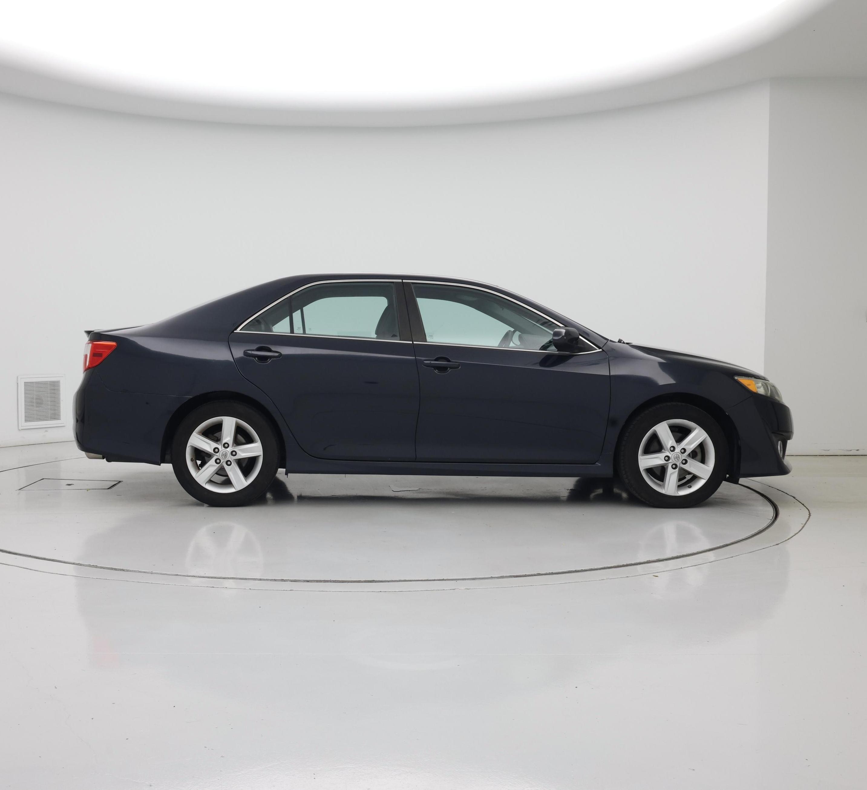 Thumbnail: 2014 Toyota Camry - 7