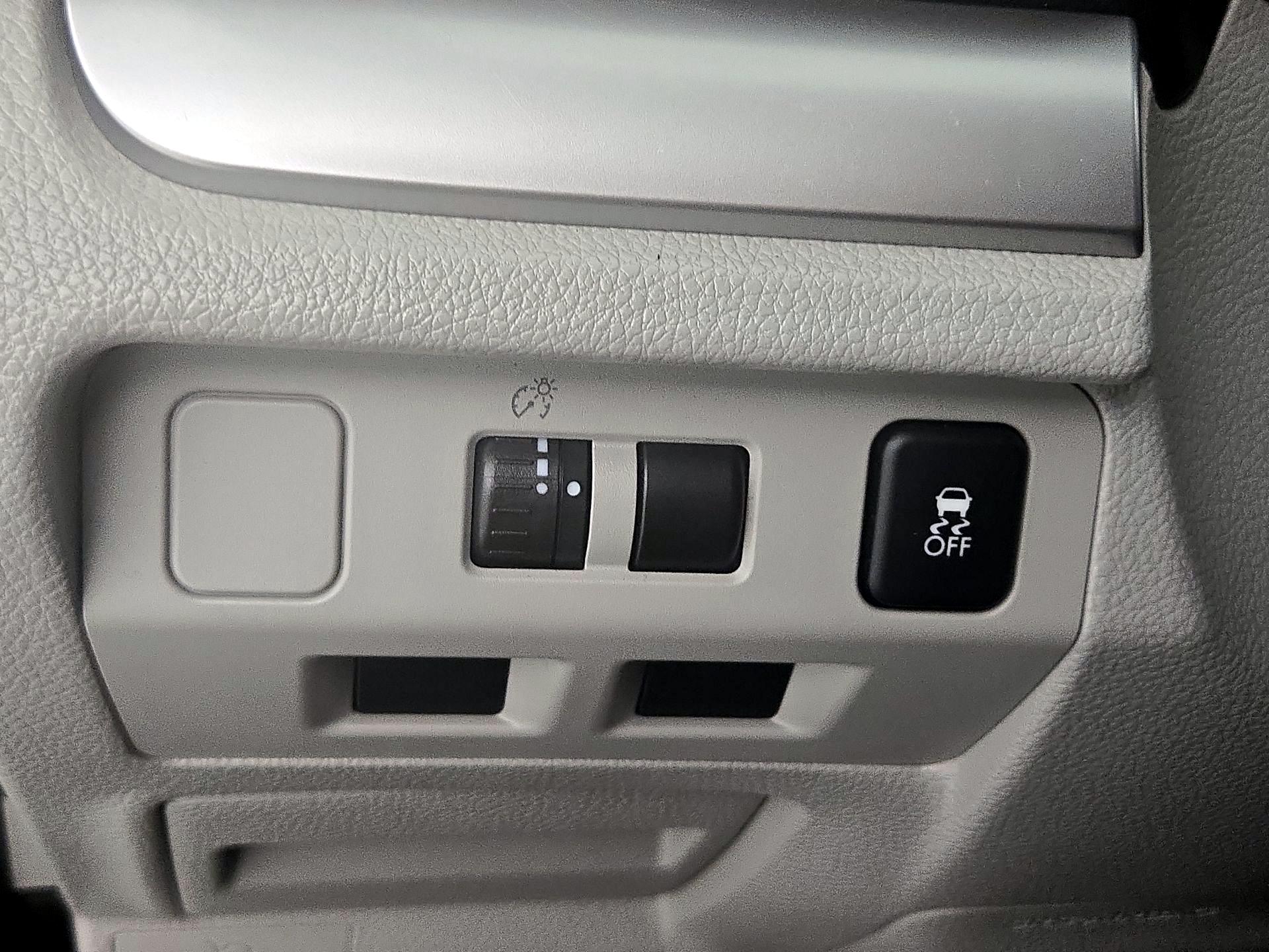 Thumbnail: 2015 Subaru Forester - 13
