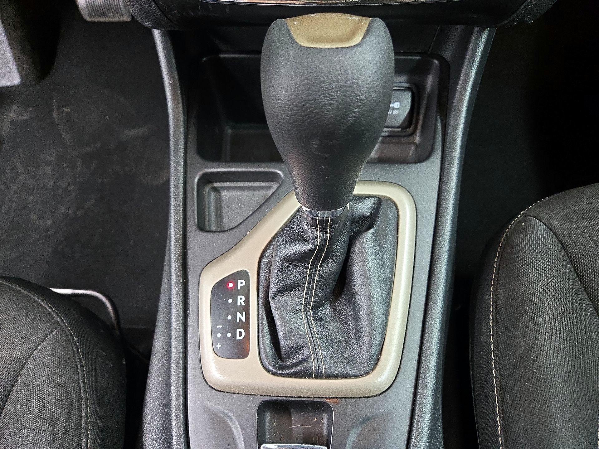 Thumbnail: 2014 Jeep Cherokee - 16