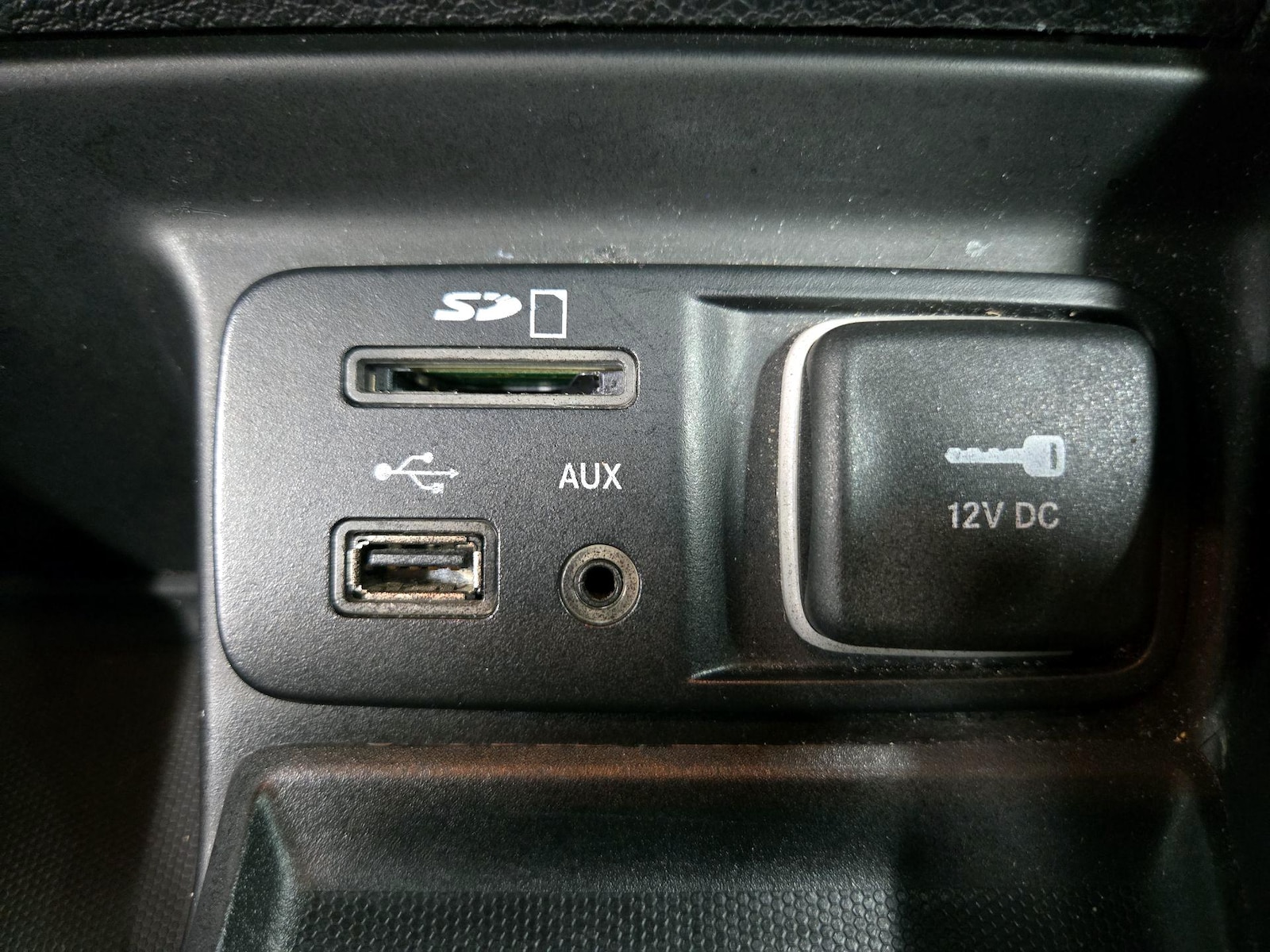 2014 Jeep Cherokee Latitude - Photo 18