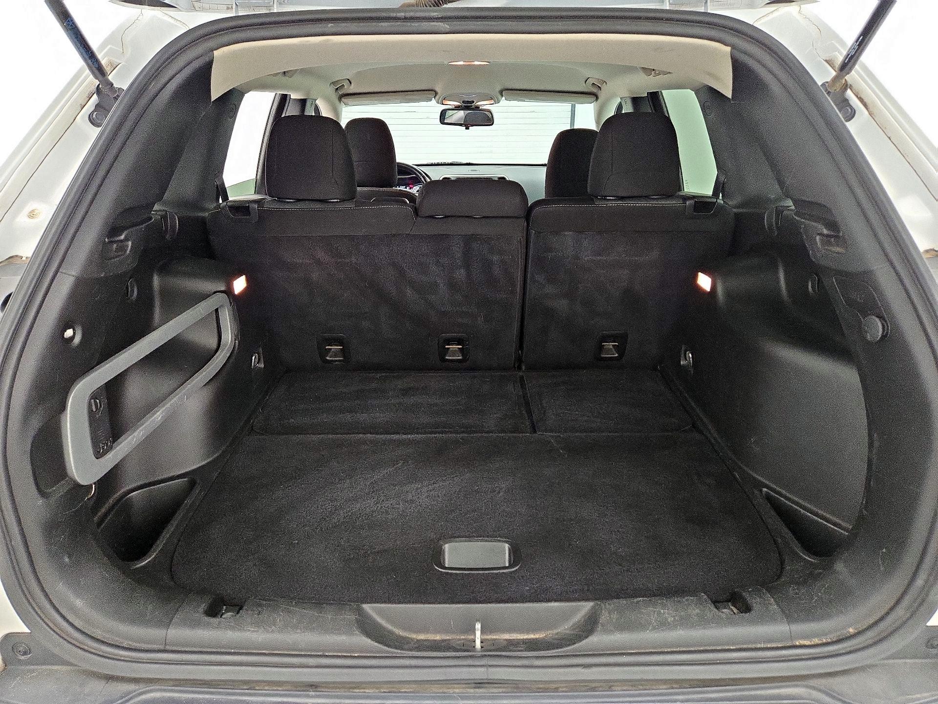 Thumbnail: 2014 Jeep Cherokee - 19