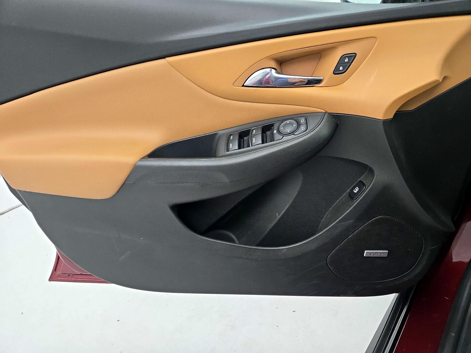 Thumbnail: 2016 Chevrolet Volt - 12