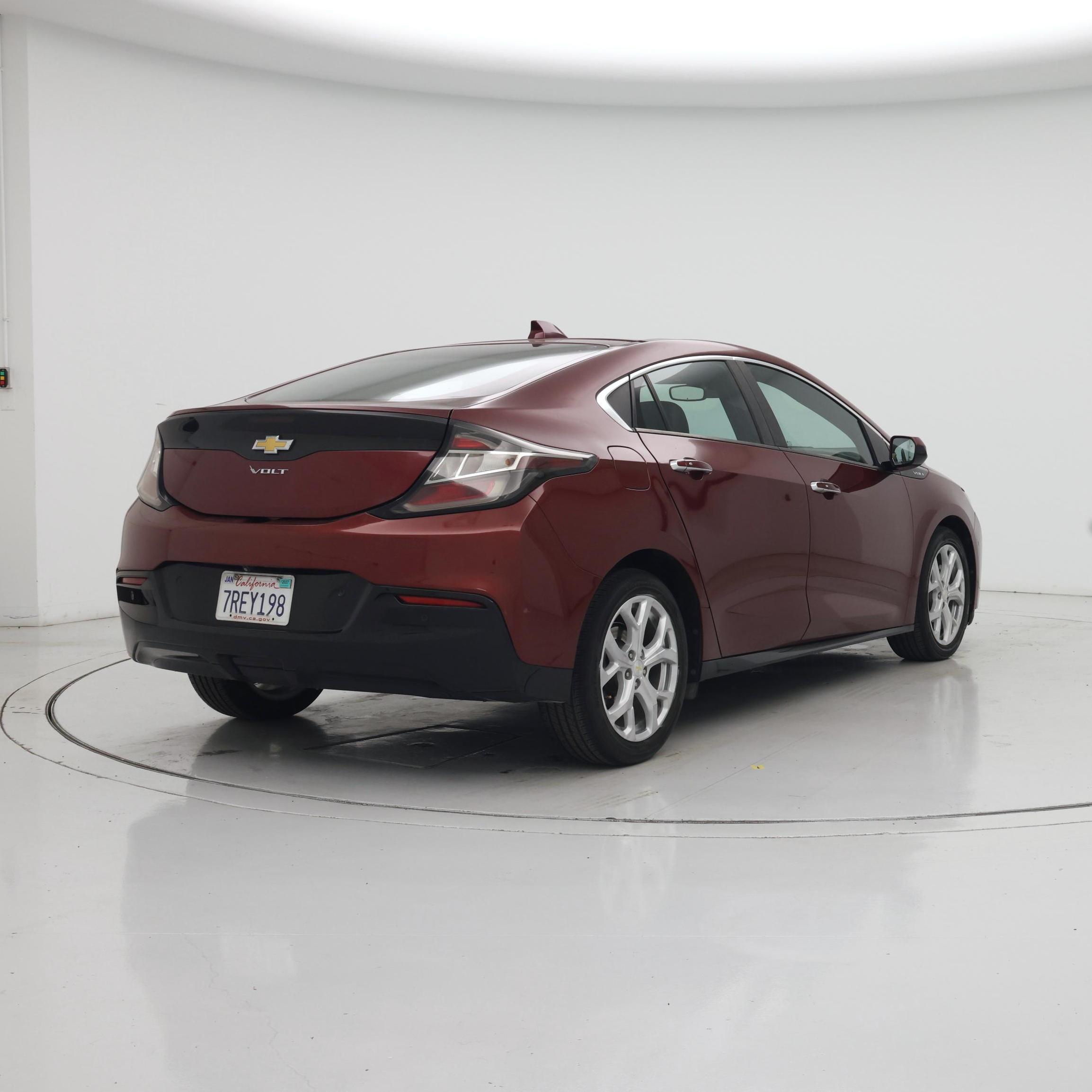 Thumbnail: 2016 Chevrolet Volt - 8
