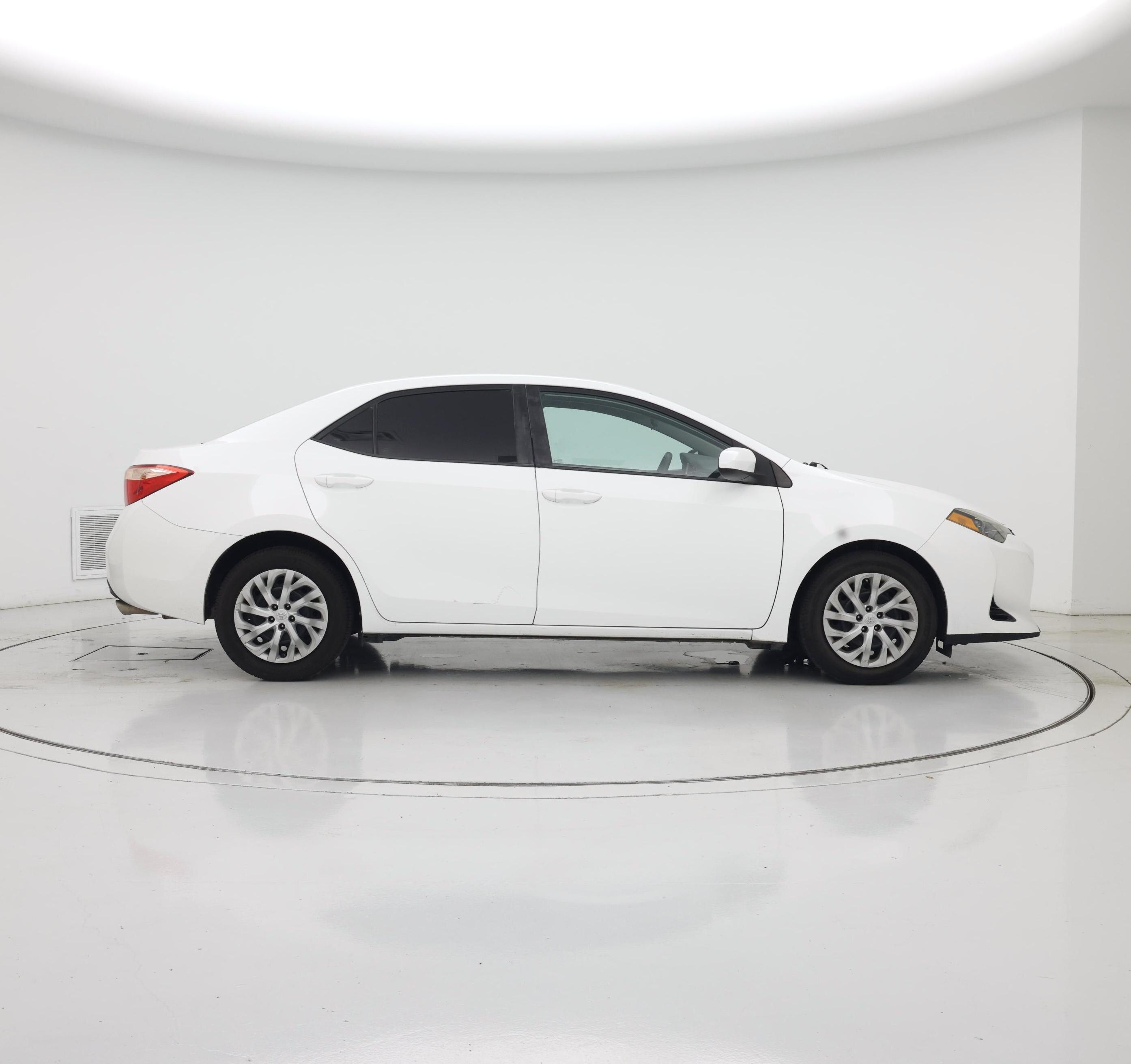 Thumbnail: 2018 Toyota Corolla - 7