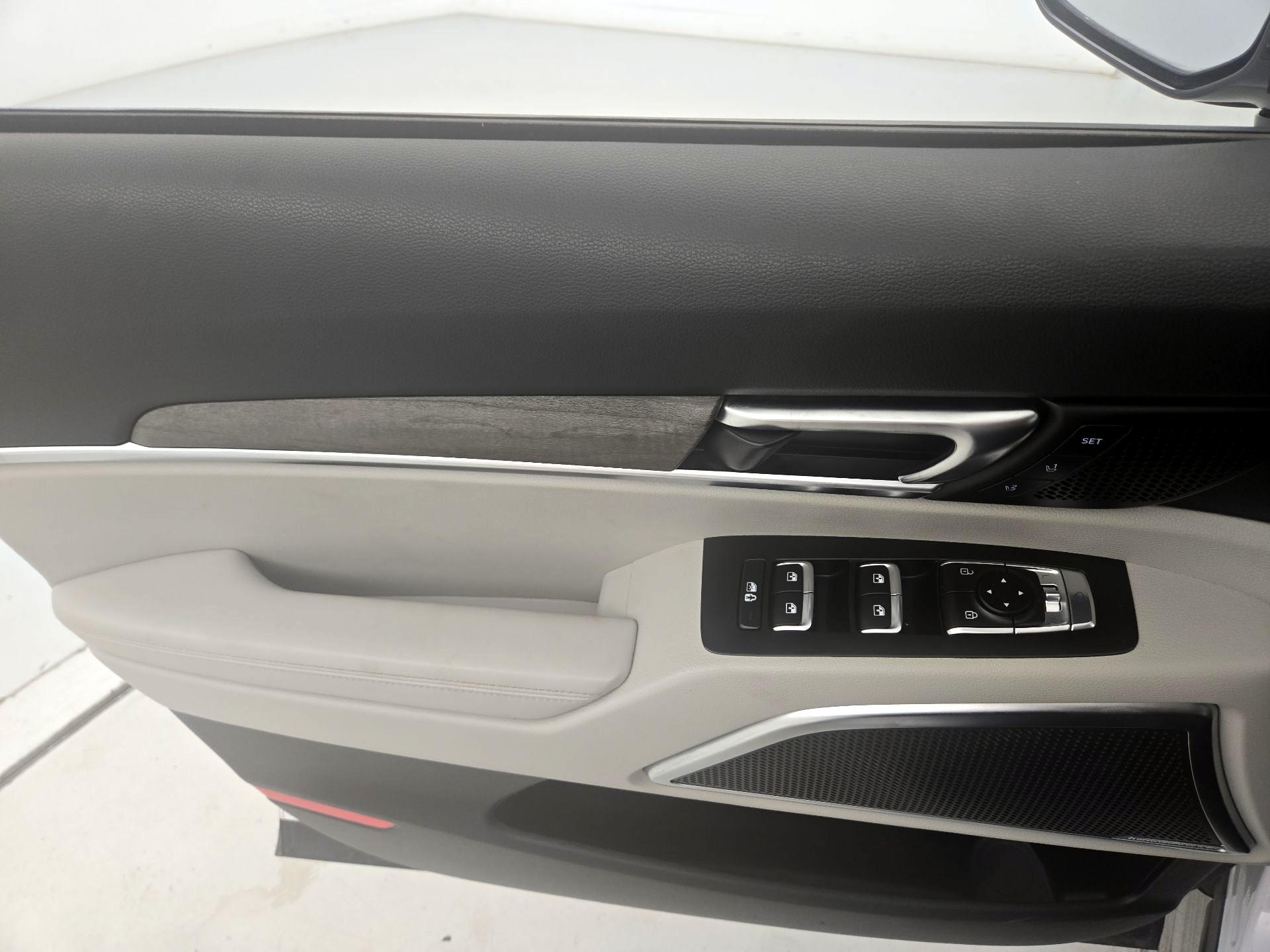 Thumbnail: 2021 Kia Telluride - 12