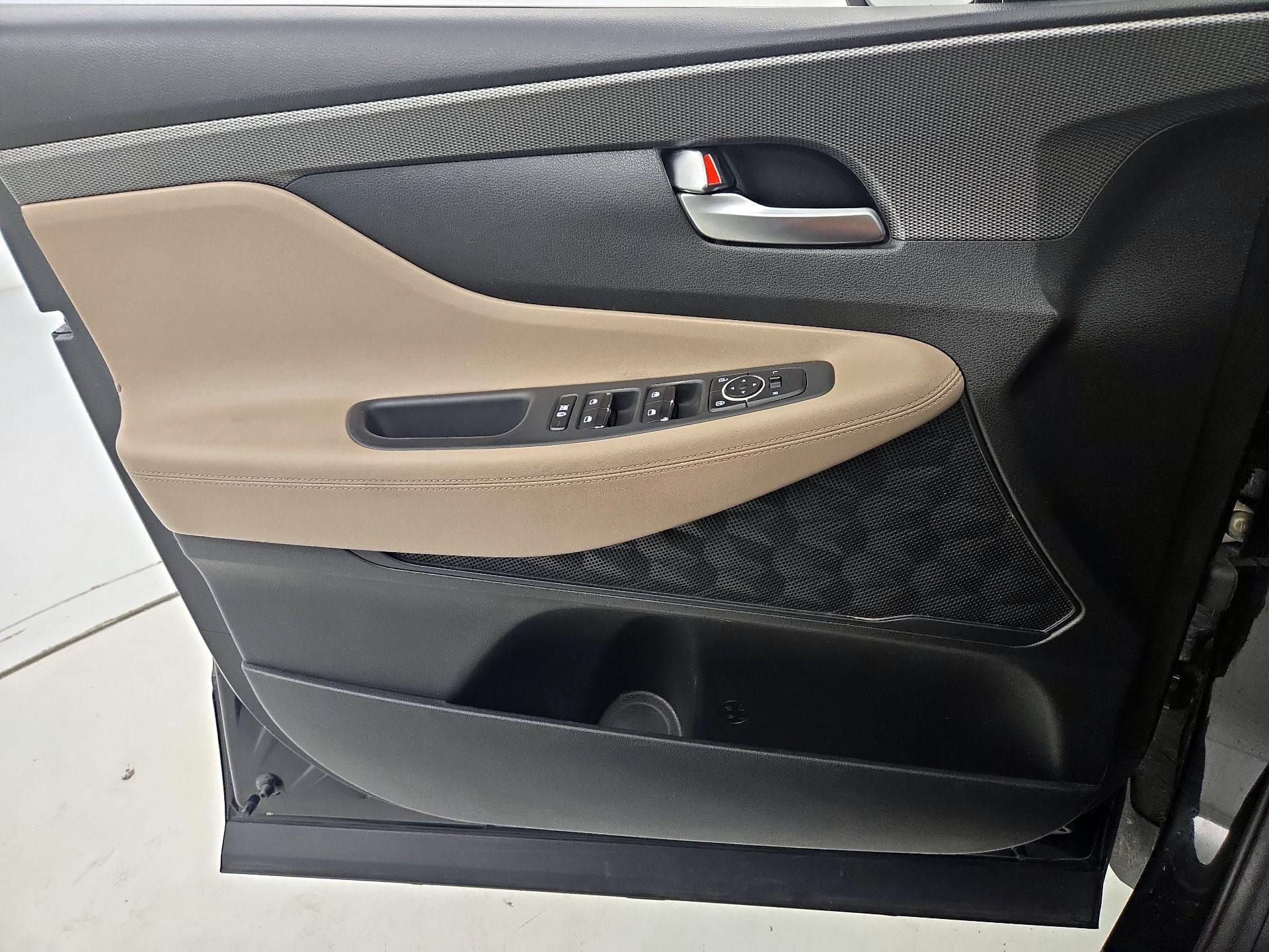 Thumbnail: 2019 Hyundai Santa Fe - 12