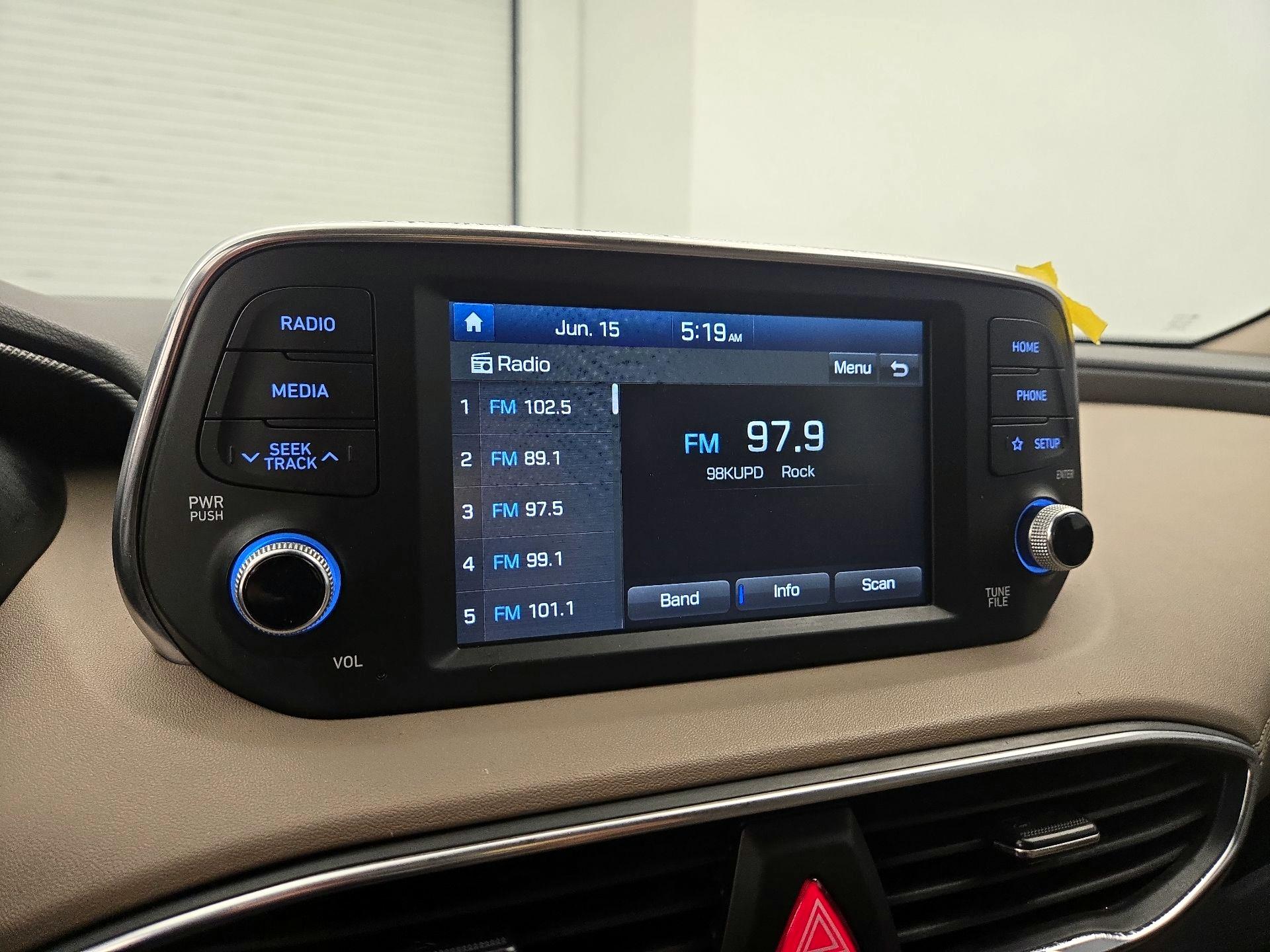 Thumbnail: 2019 Hyundai Santa Fe - 15