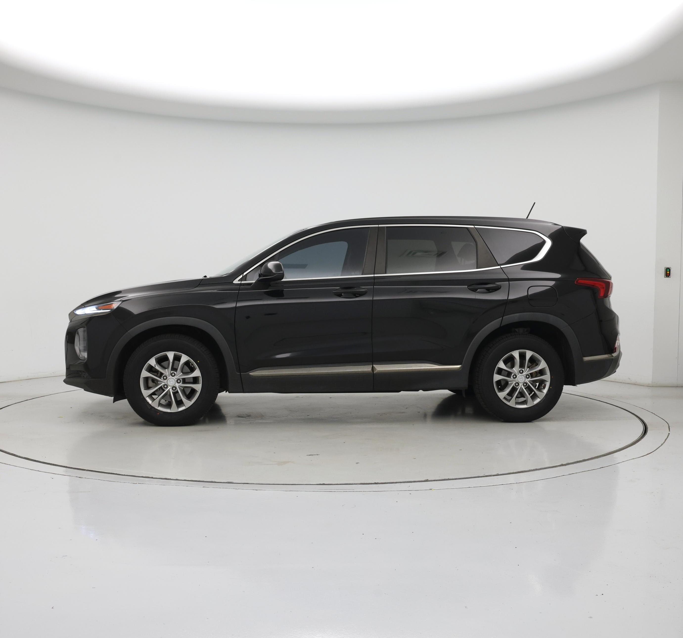 Thumbnail: 2019 Hyundai Santa Fe - 3