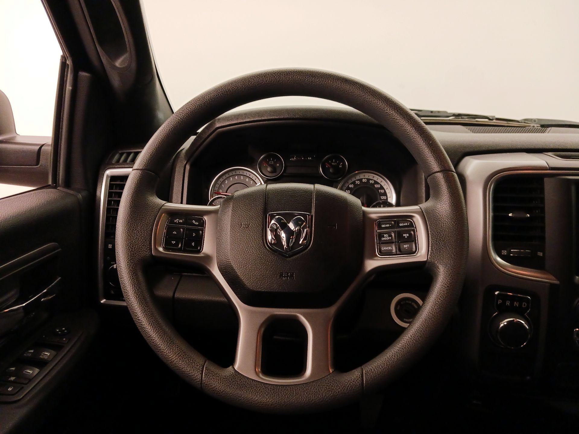 Thumbnail: 2021 RAM 1500 Classic - 10
