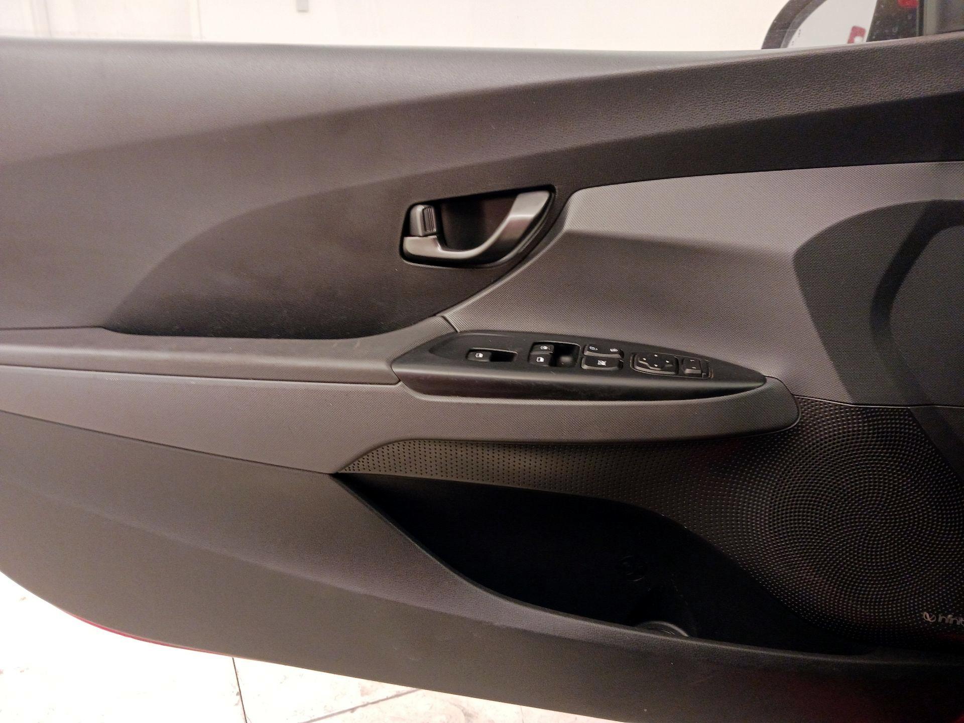 Thumbnail: 2021 Hyundai Veloster - 12