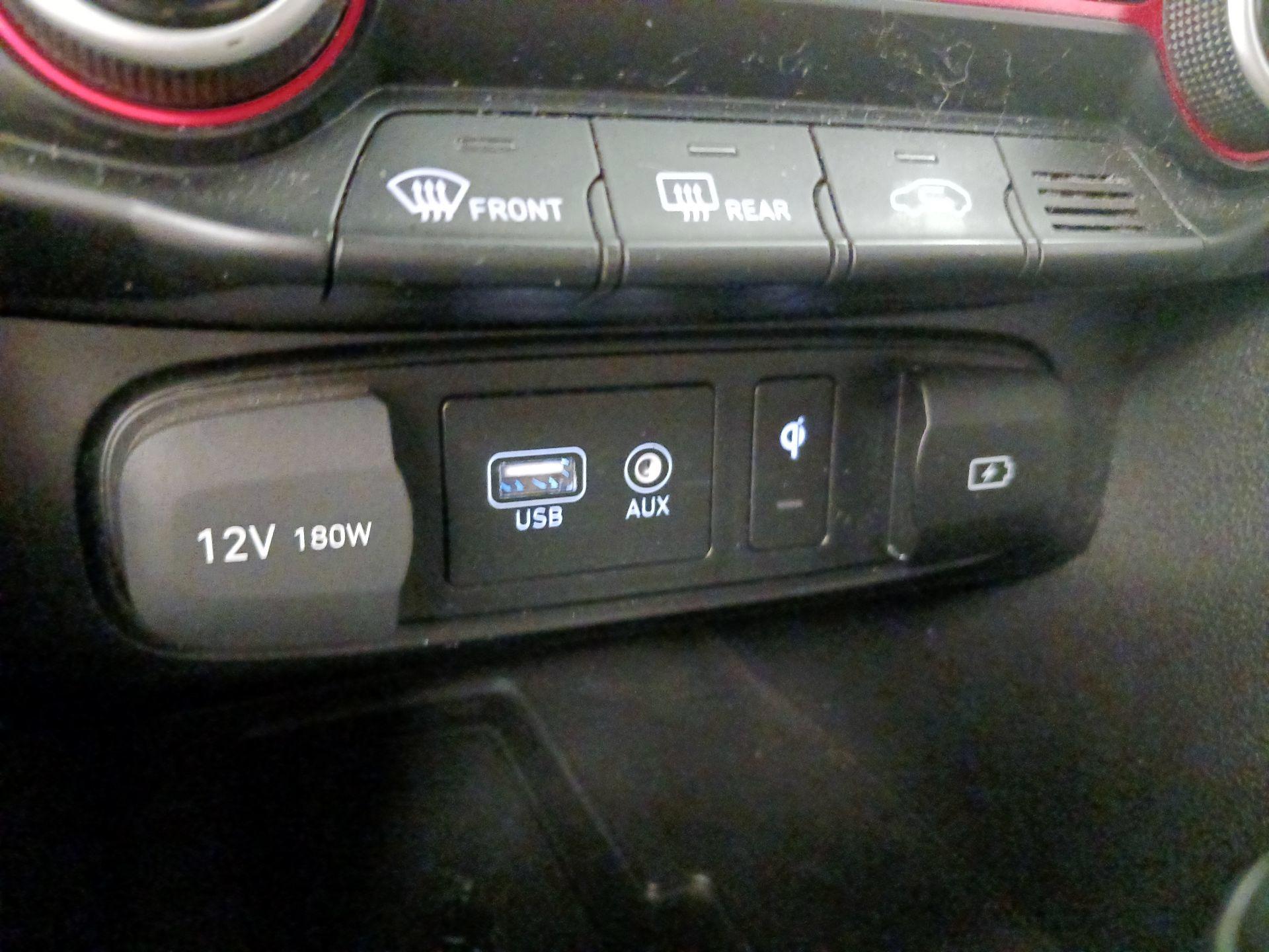 Thumbnail: 2021 Hyundai Veloster - 18