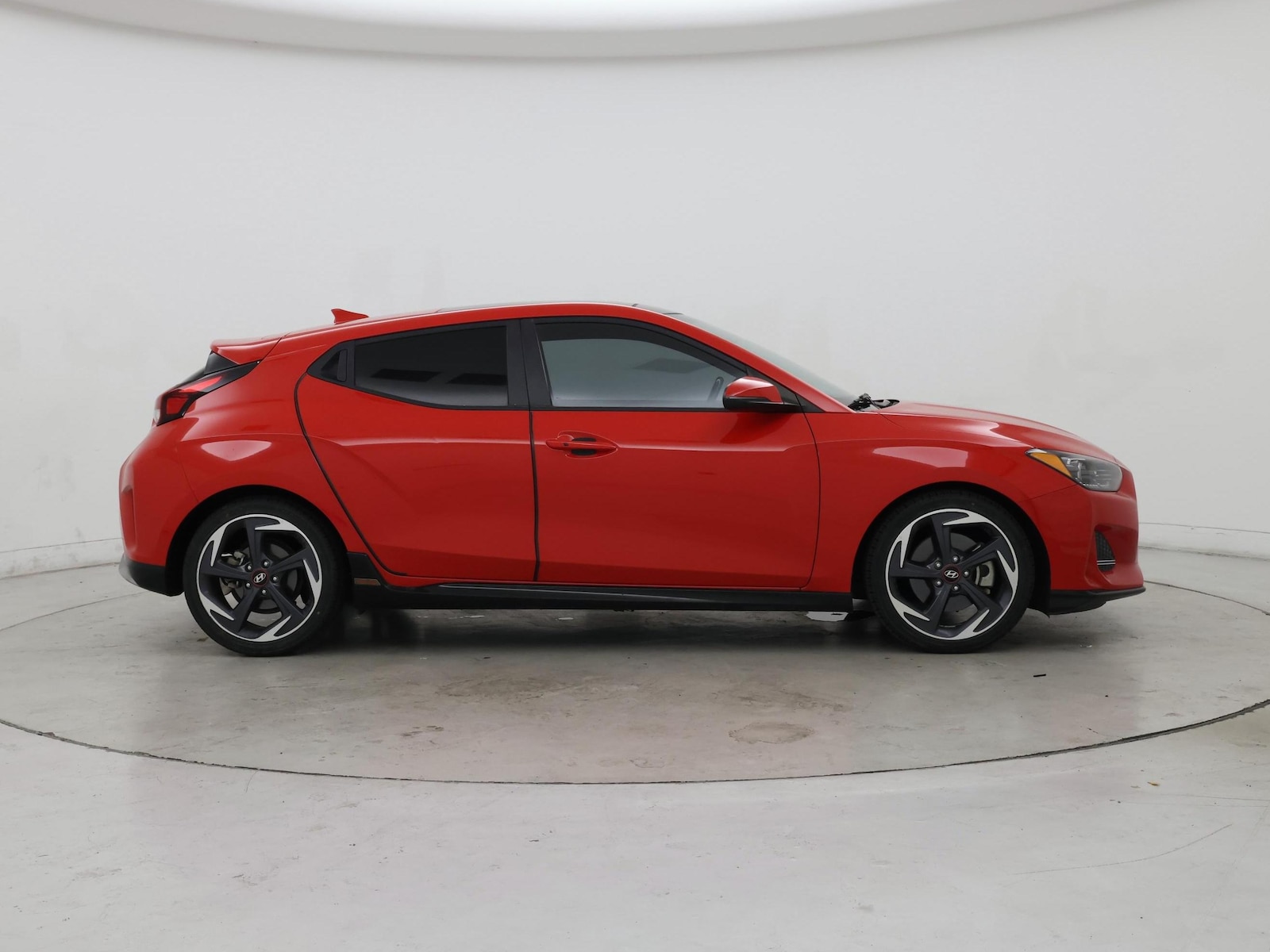 2021 Hyundai Veloster Base - Photo 8