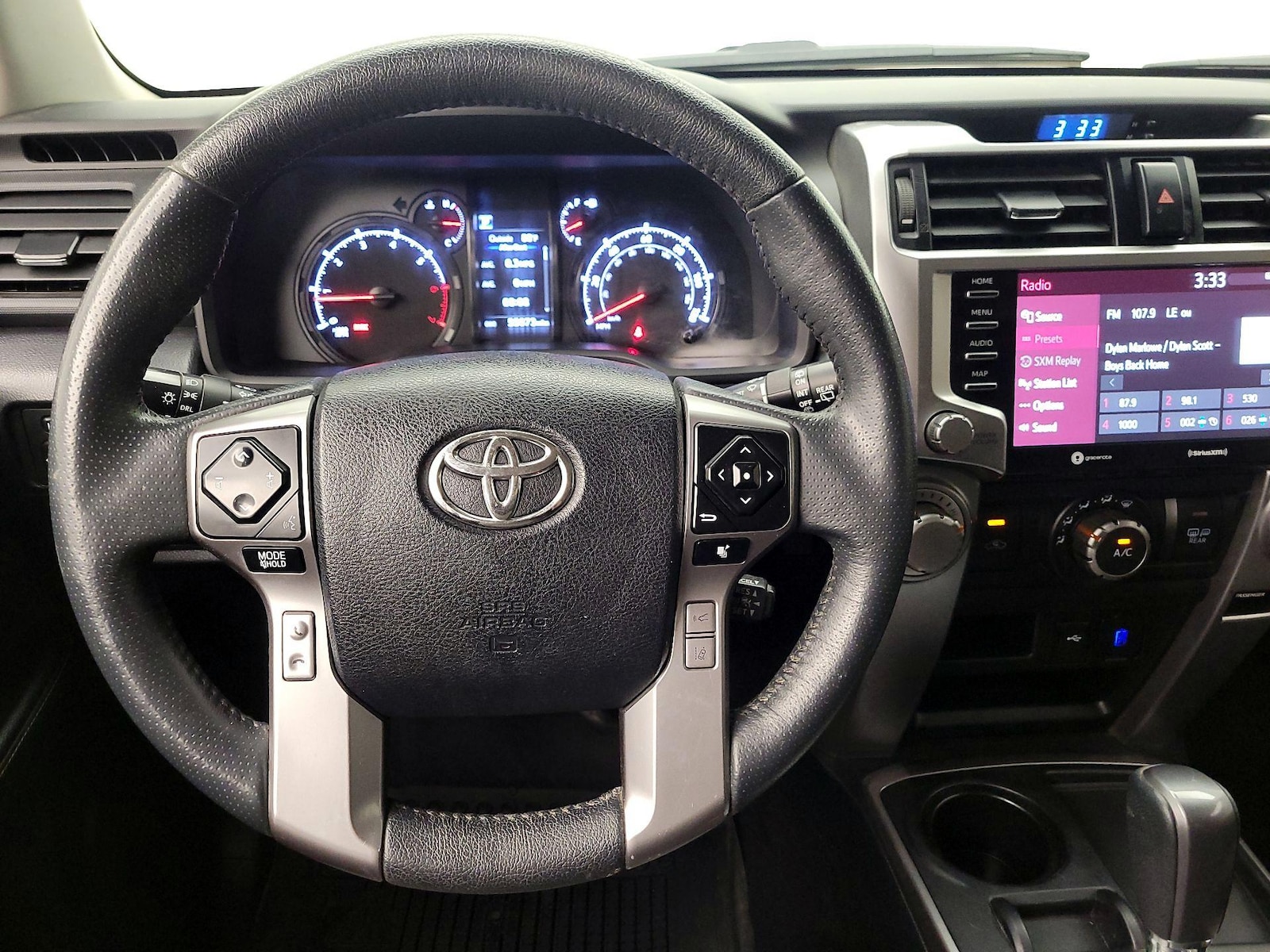 2022 Toyota 4Runner SR5 - Photo 11