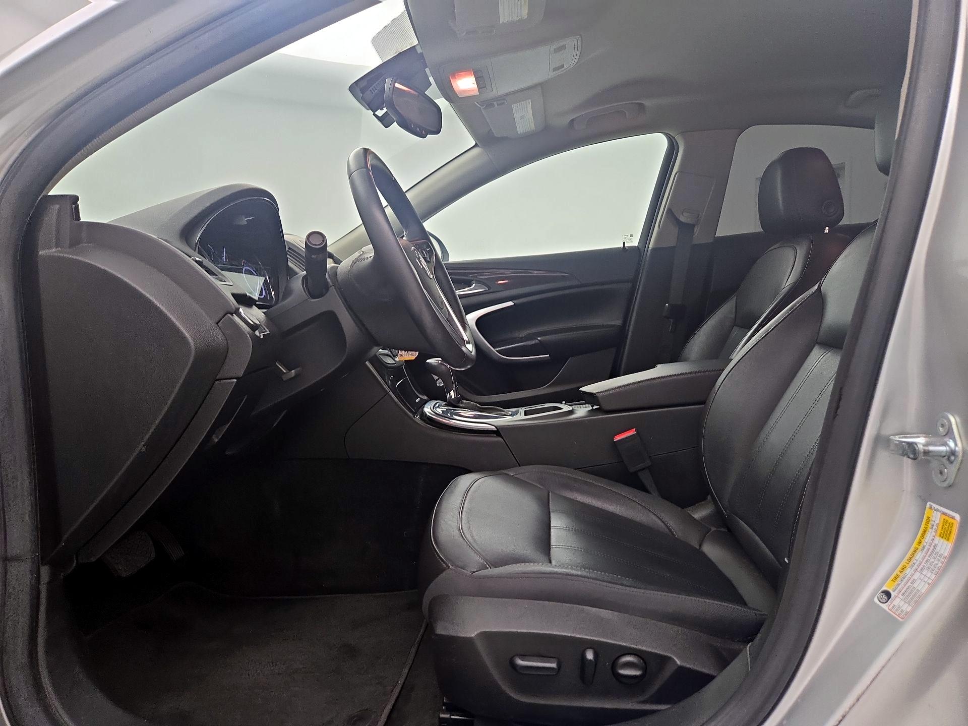 Thumbnail: 2017 Buick Regal - 11