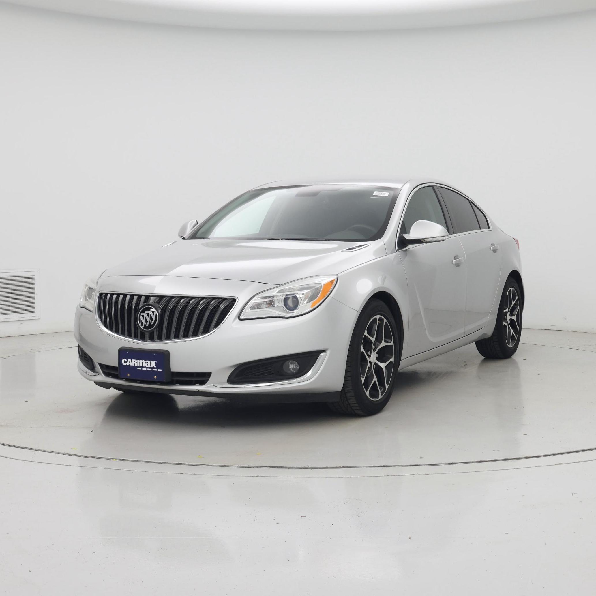 Thumbnail: 2017 Buick Regal - 4