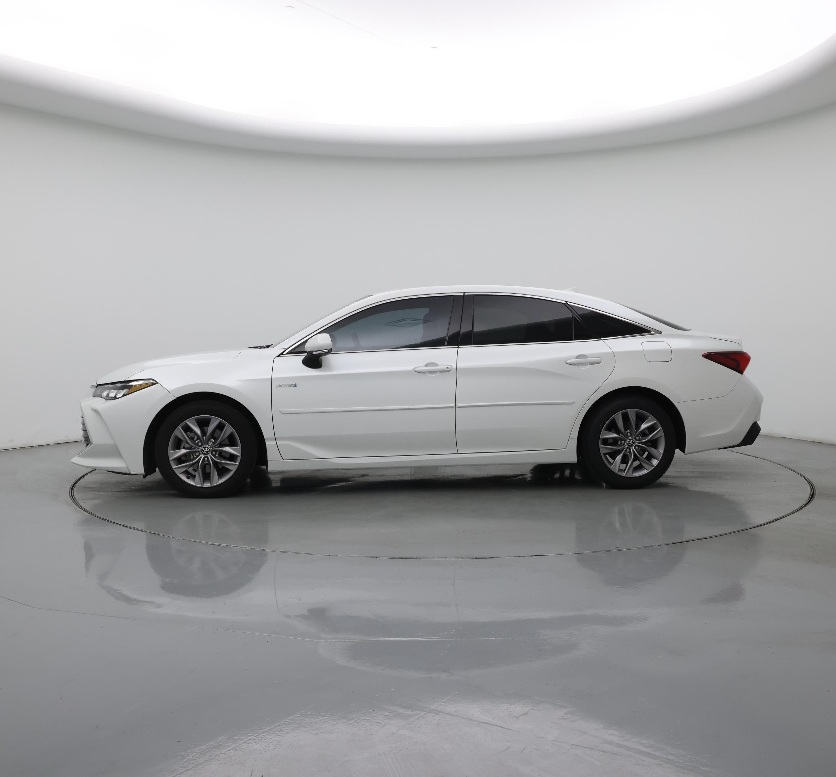 Thumbnail: 2021 Toyota Avalon - 3