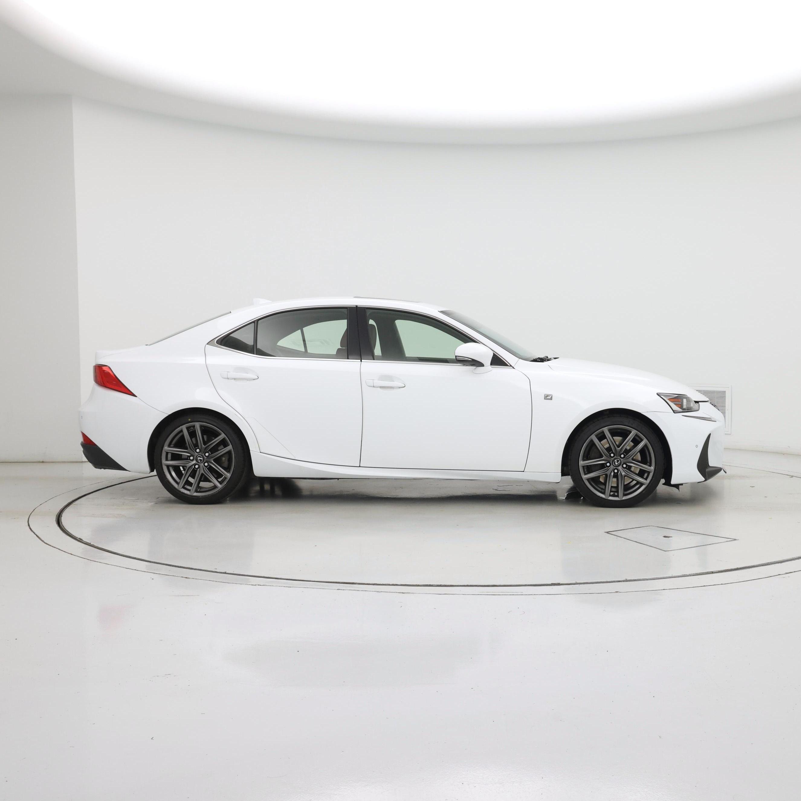 Thumbnail: 2018 Lexus IS - 7