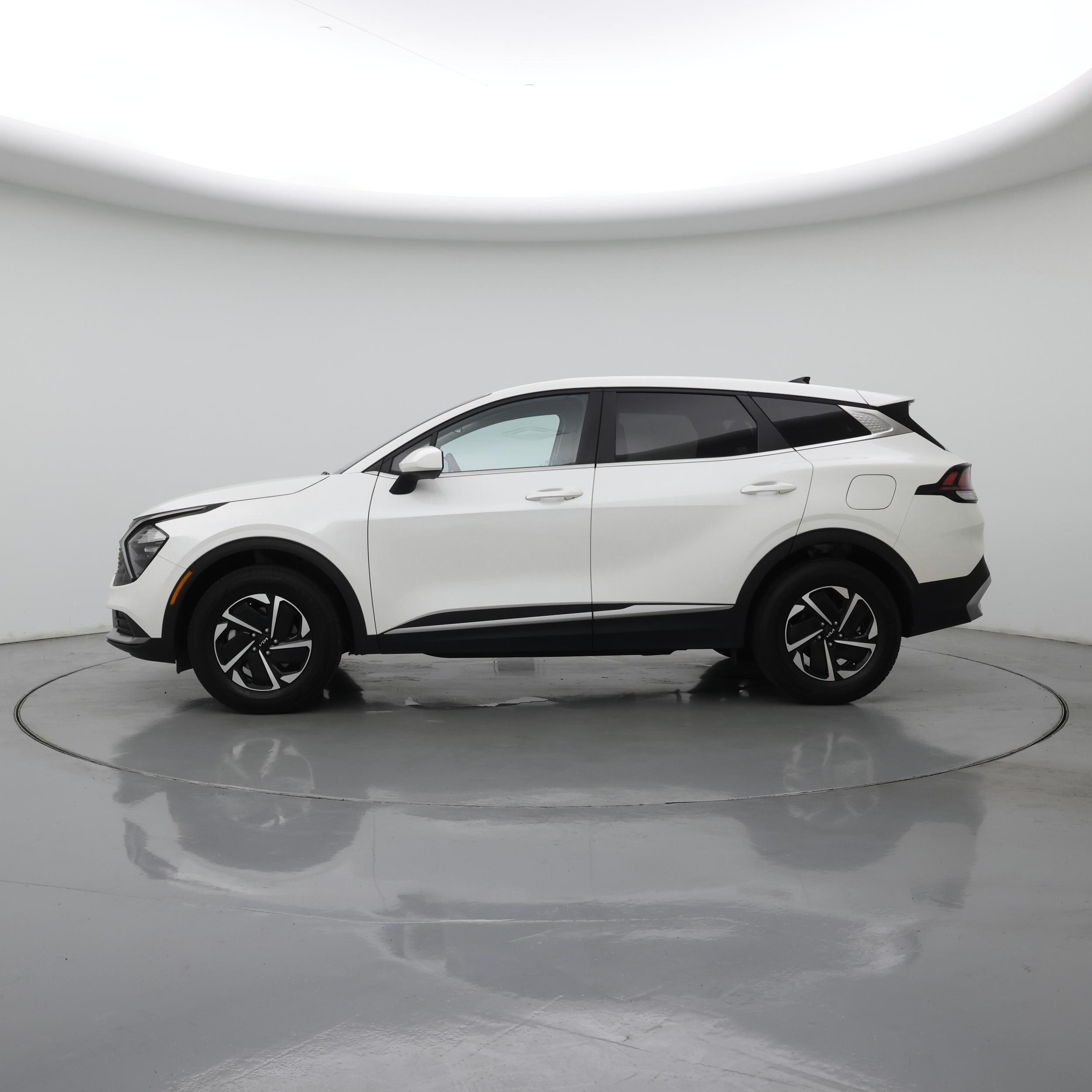 Thumbnail: 2023 Kia Sportage - 3