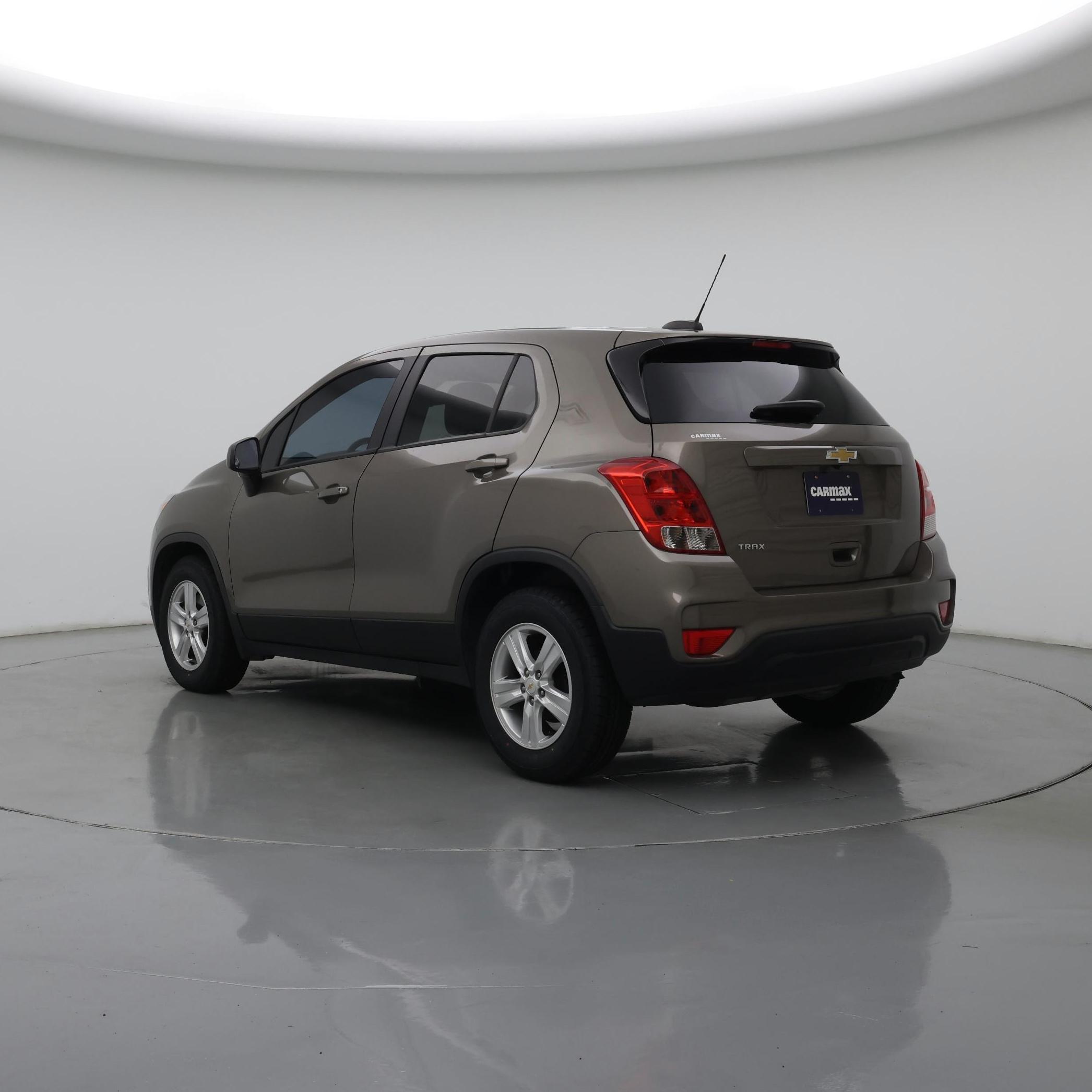 Thumbnail: 2021 Chevrolet Trax - 2