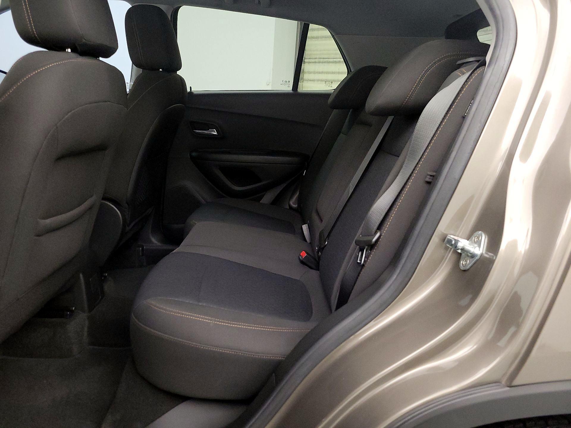 Thumbnail: 2021 Chevrolet Trax - 19