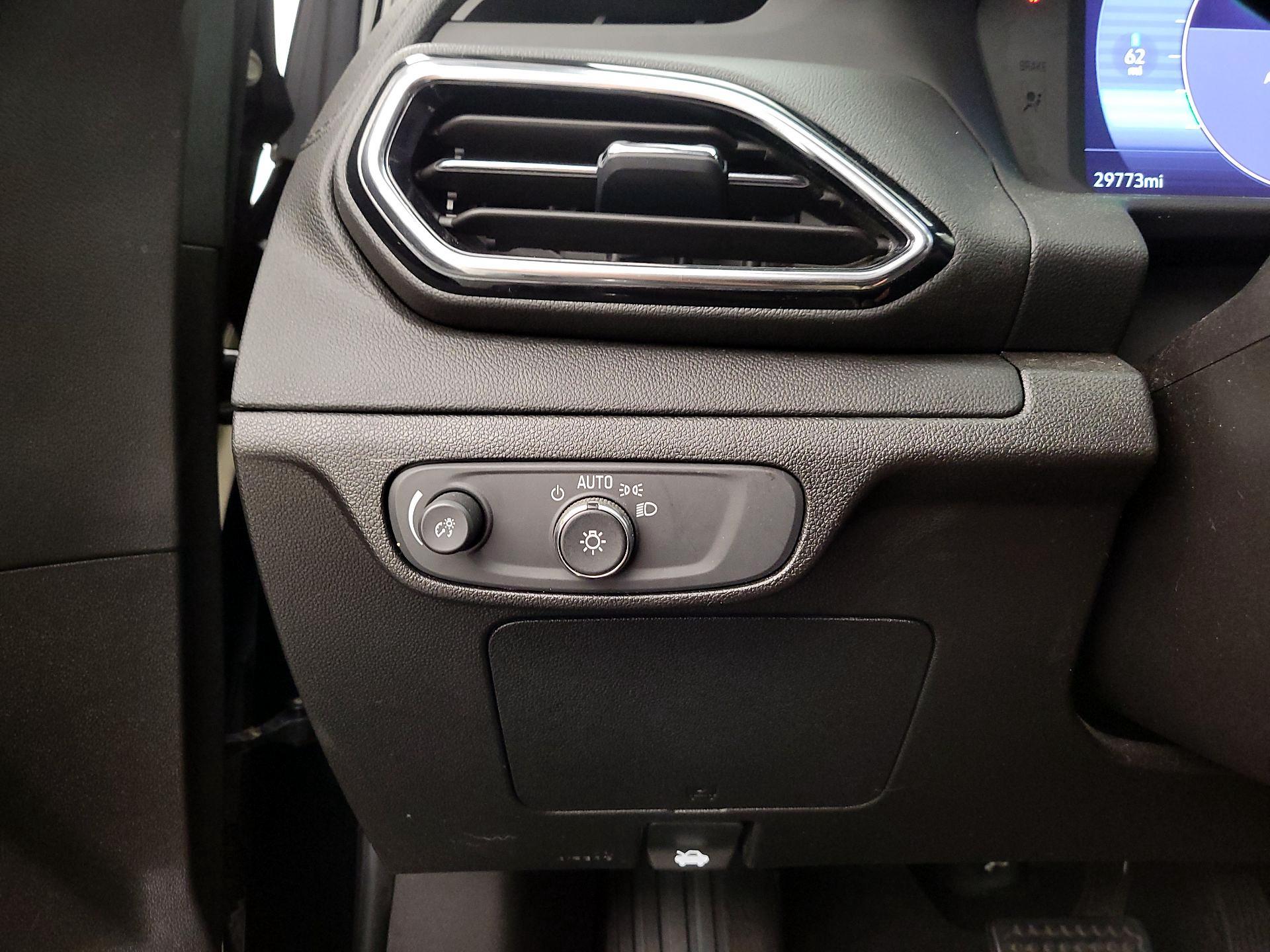 Thumbnail: 2023 Chevrolet Bolt EUV - 13