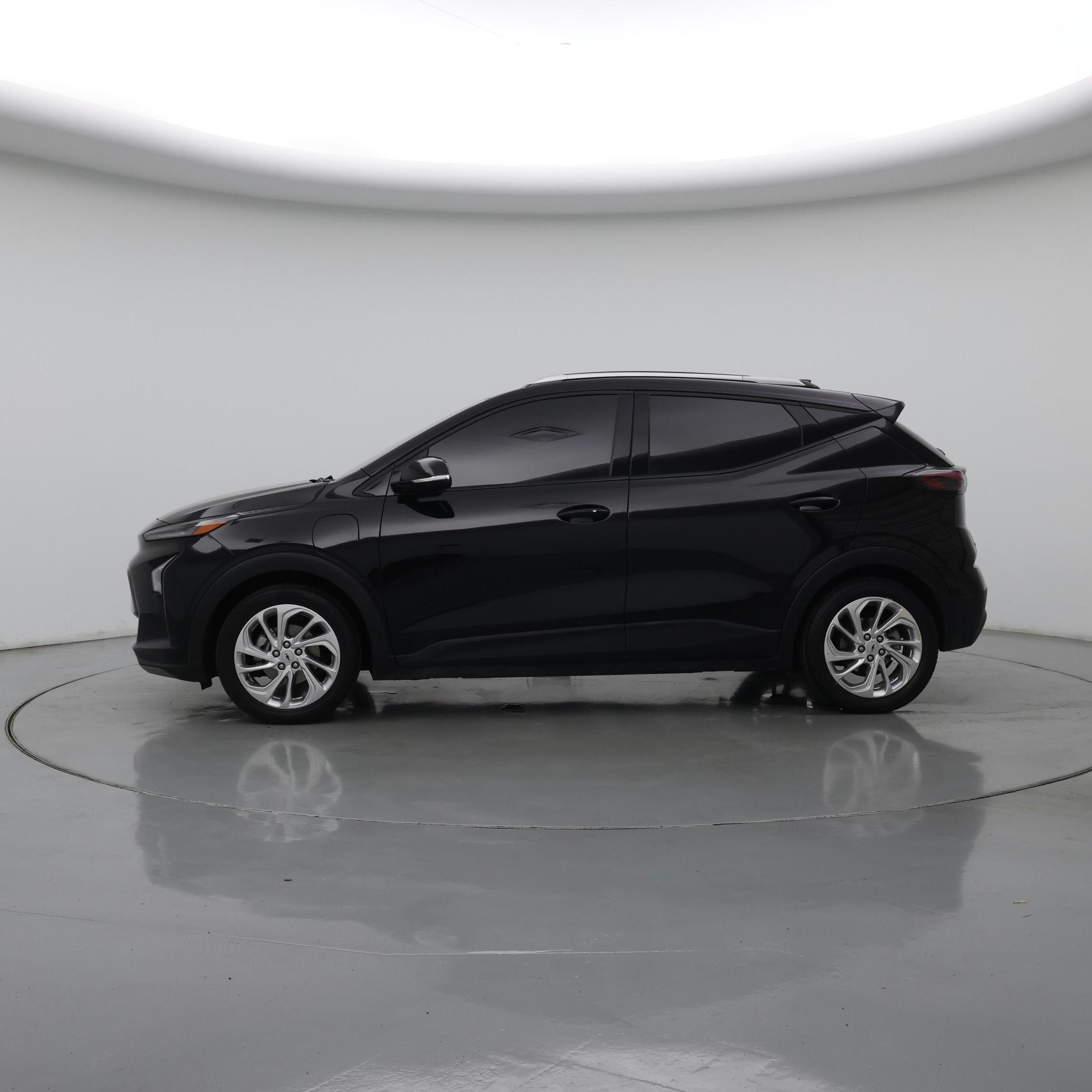 Thumbnail: 2023 Chevrolet Bolt EUV - 3