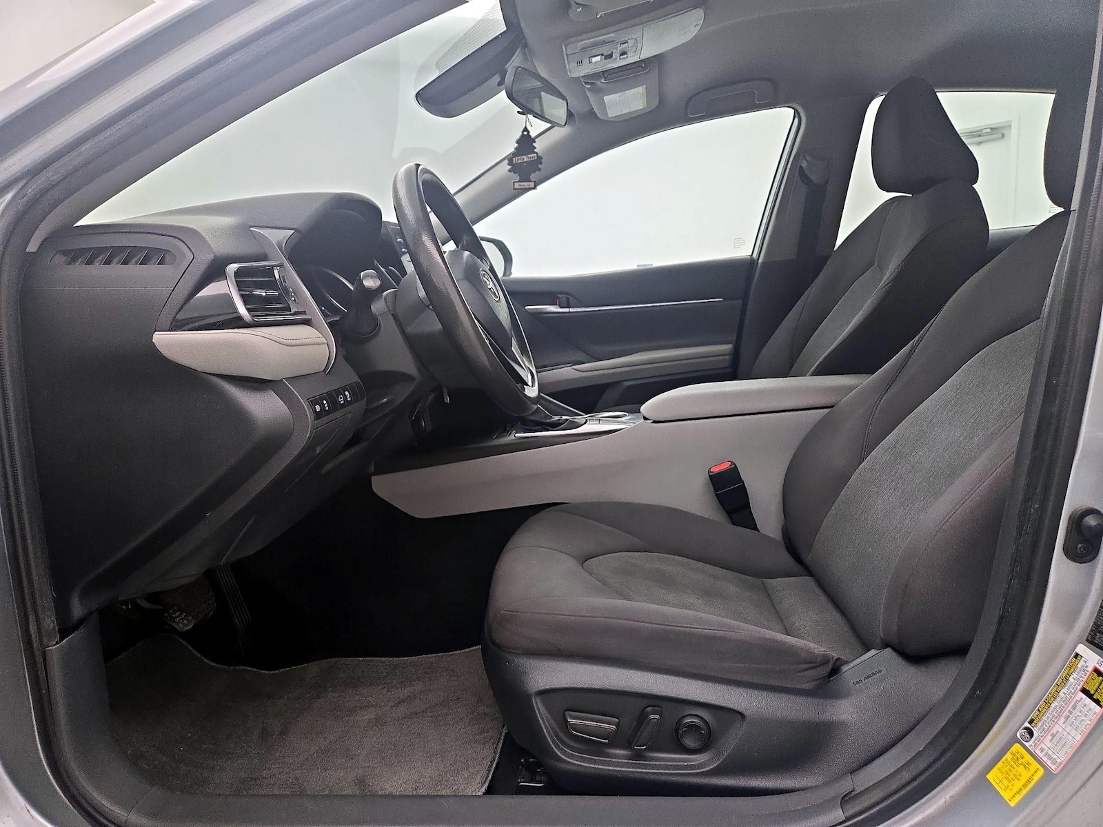 Power Seat(s) & Side Airbags