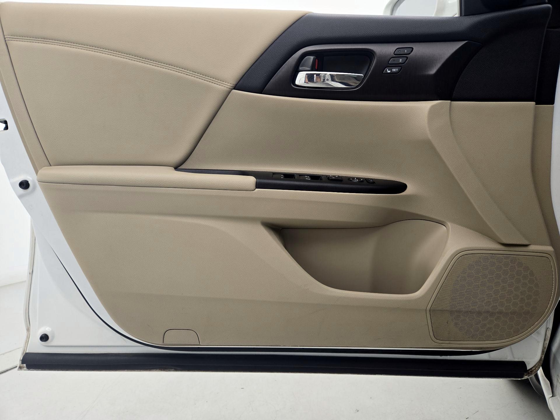 Thumbnail: 2015 Honda Accord - 12