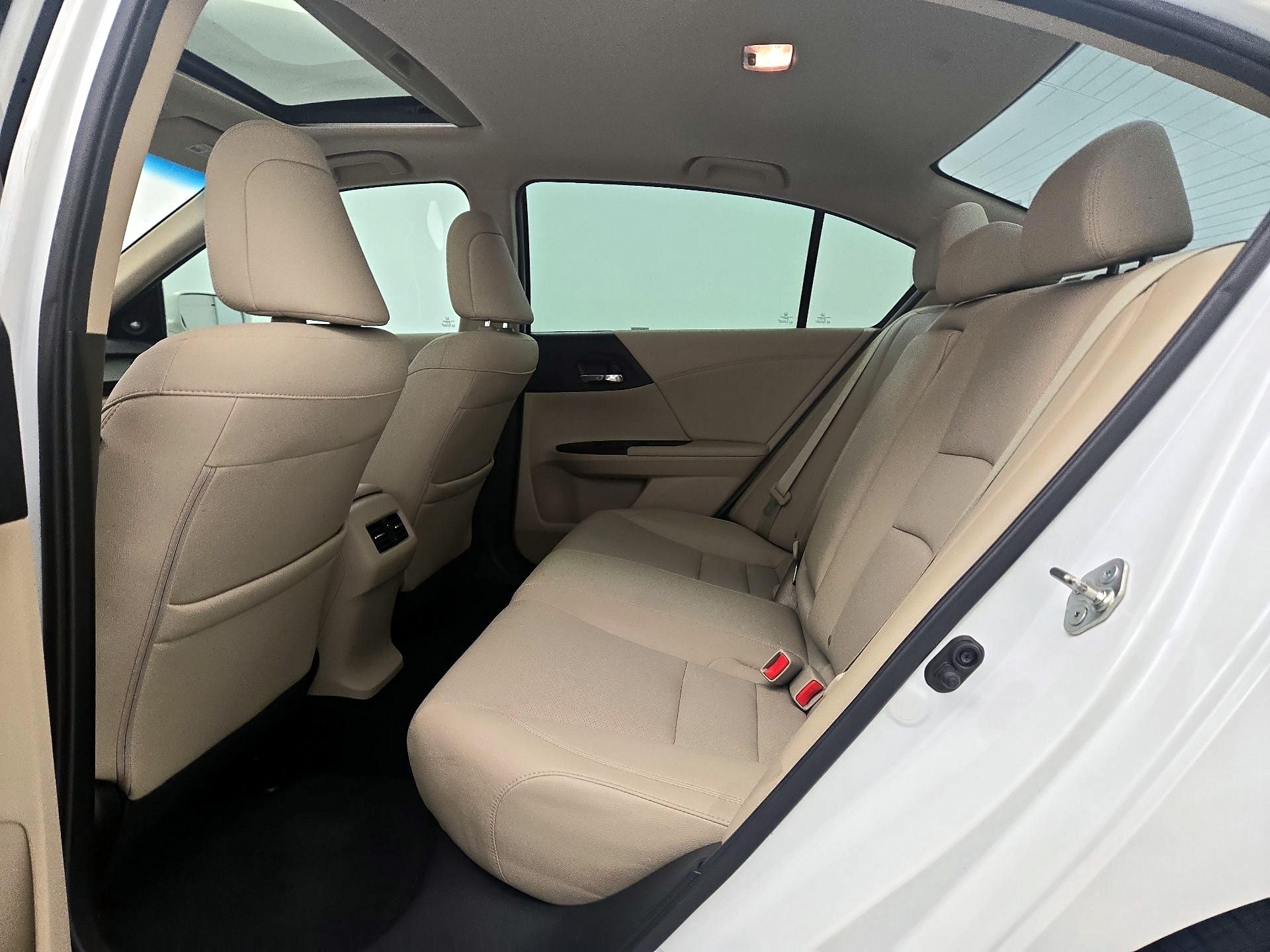 Thumbnail: 2015 Honda Accord - 20