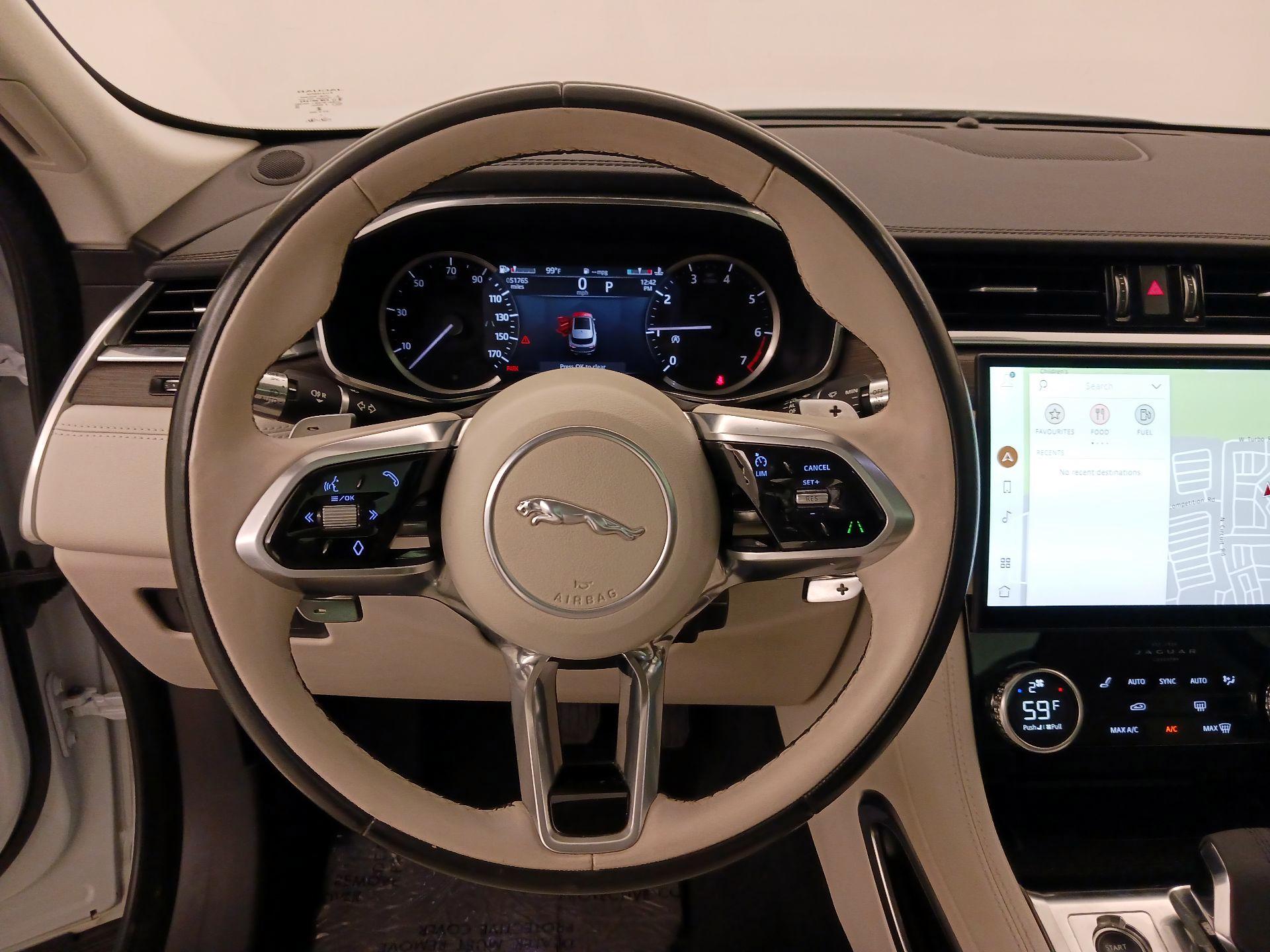 Thumbnail: 2021 Jaguar F-Pace - 10