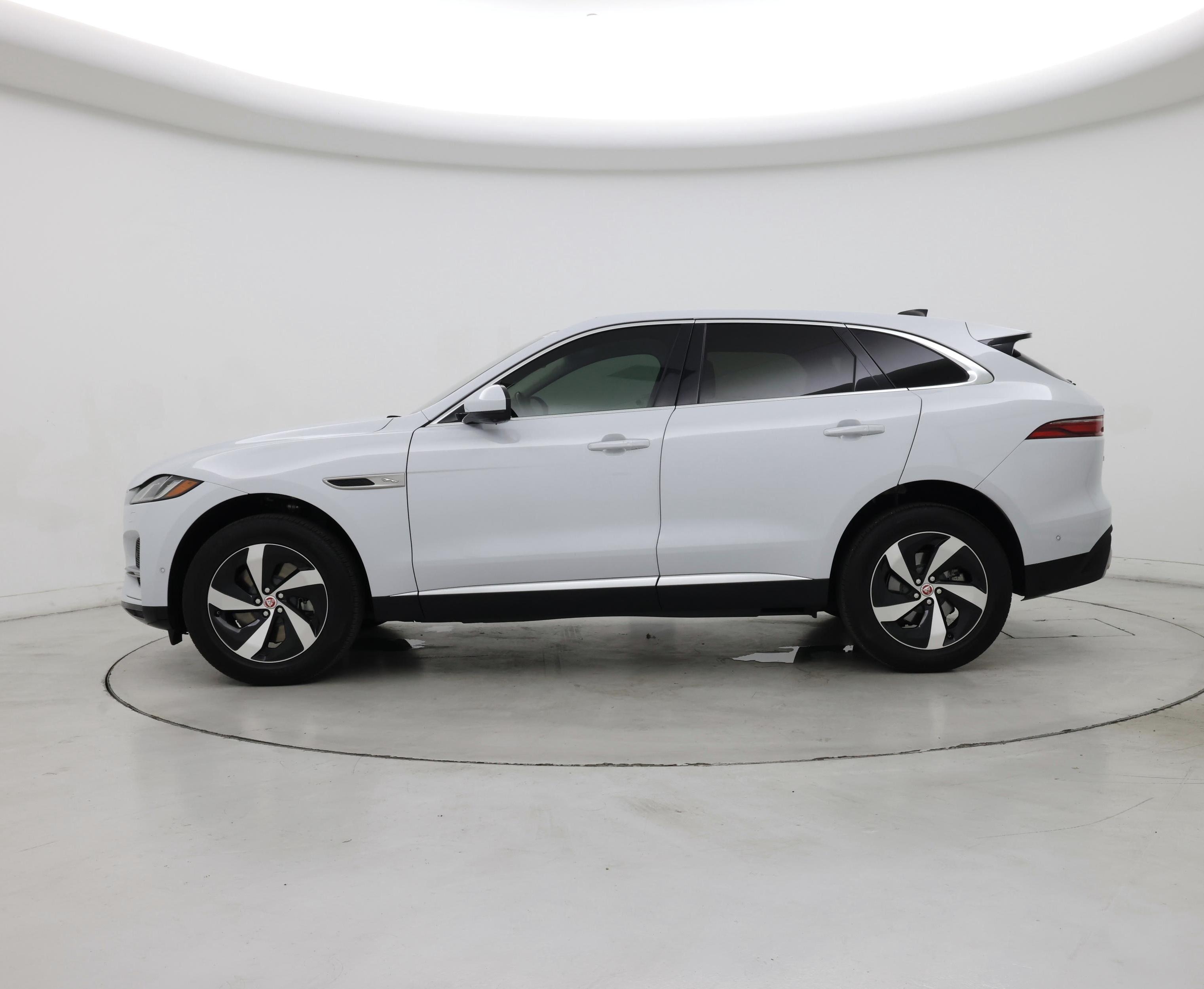 Thumbnail: 2021 Jaguar F-Pace - 3
