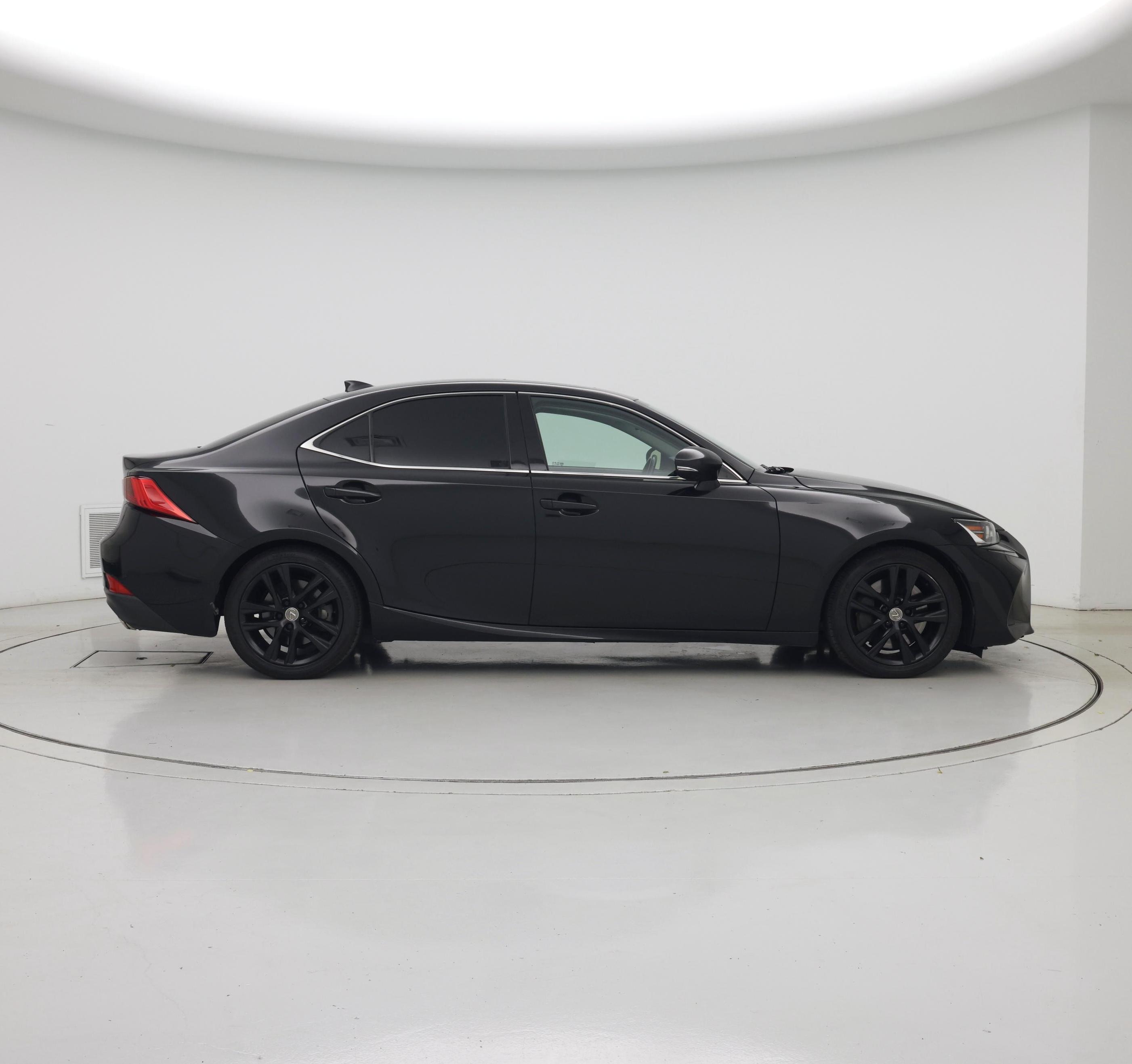 Thumbnail: 2018 Lexus IS - 7
