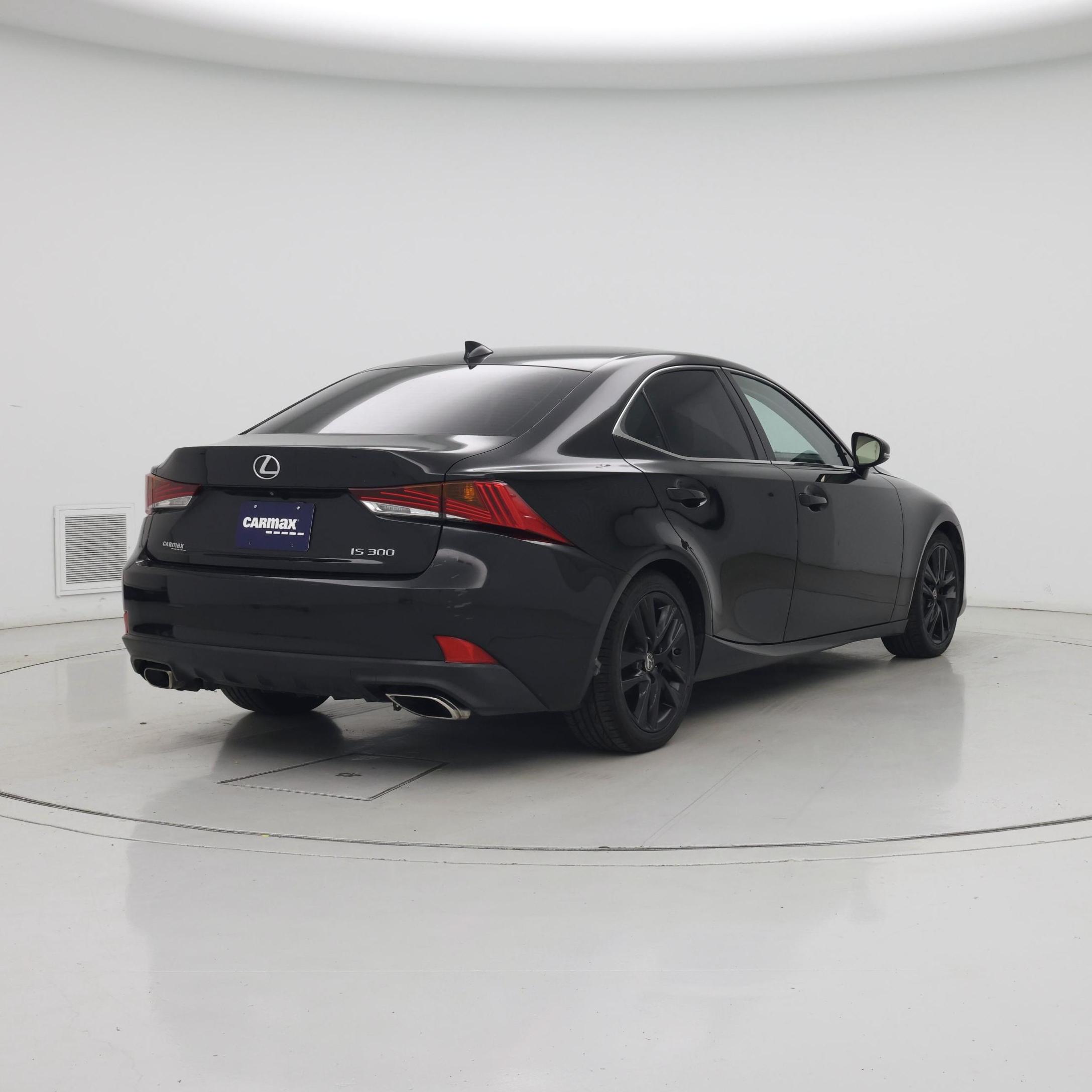 Thumbnail: 2018 Lexus IS - 8