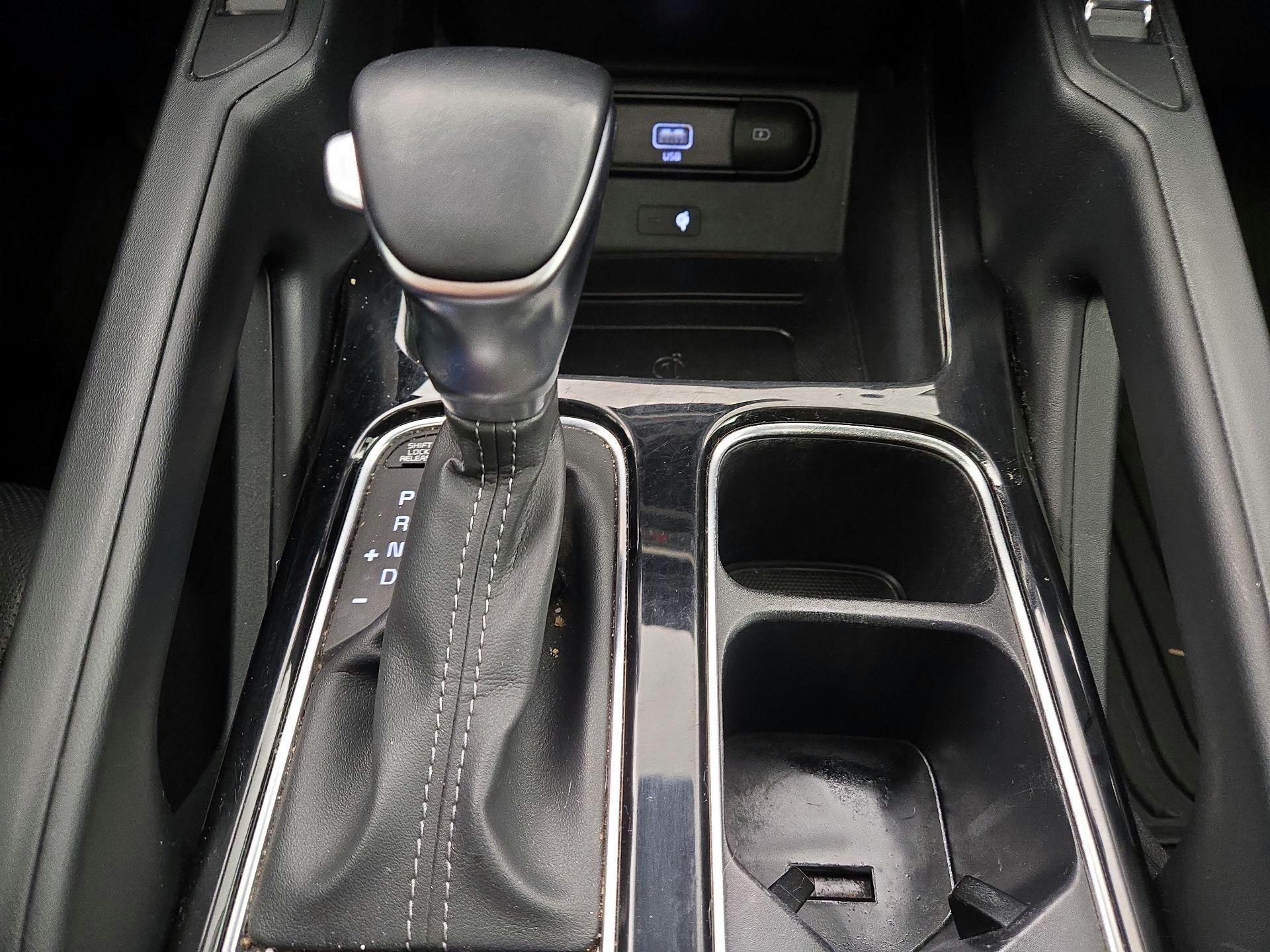Thumbnail: 2022 Kia Telluride - 18