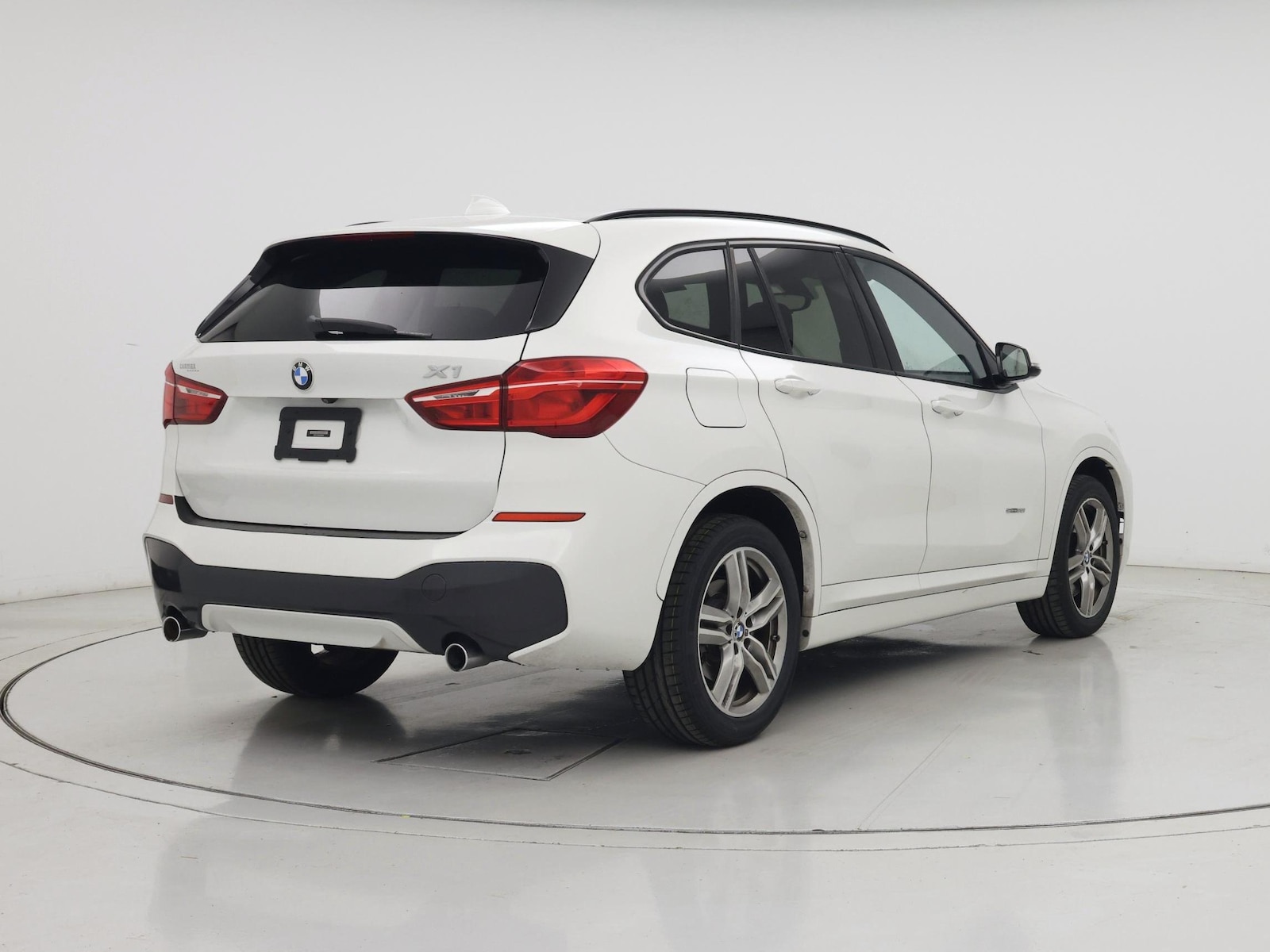 2018 BMW X1 28i - Photo 9
