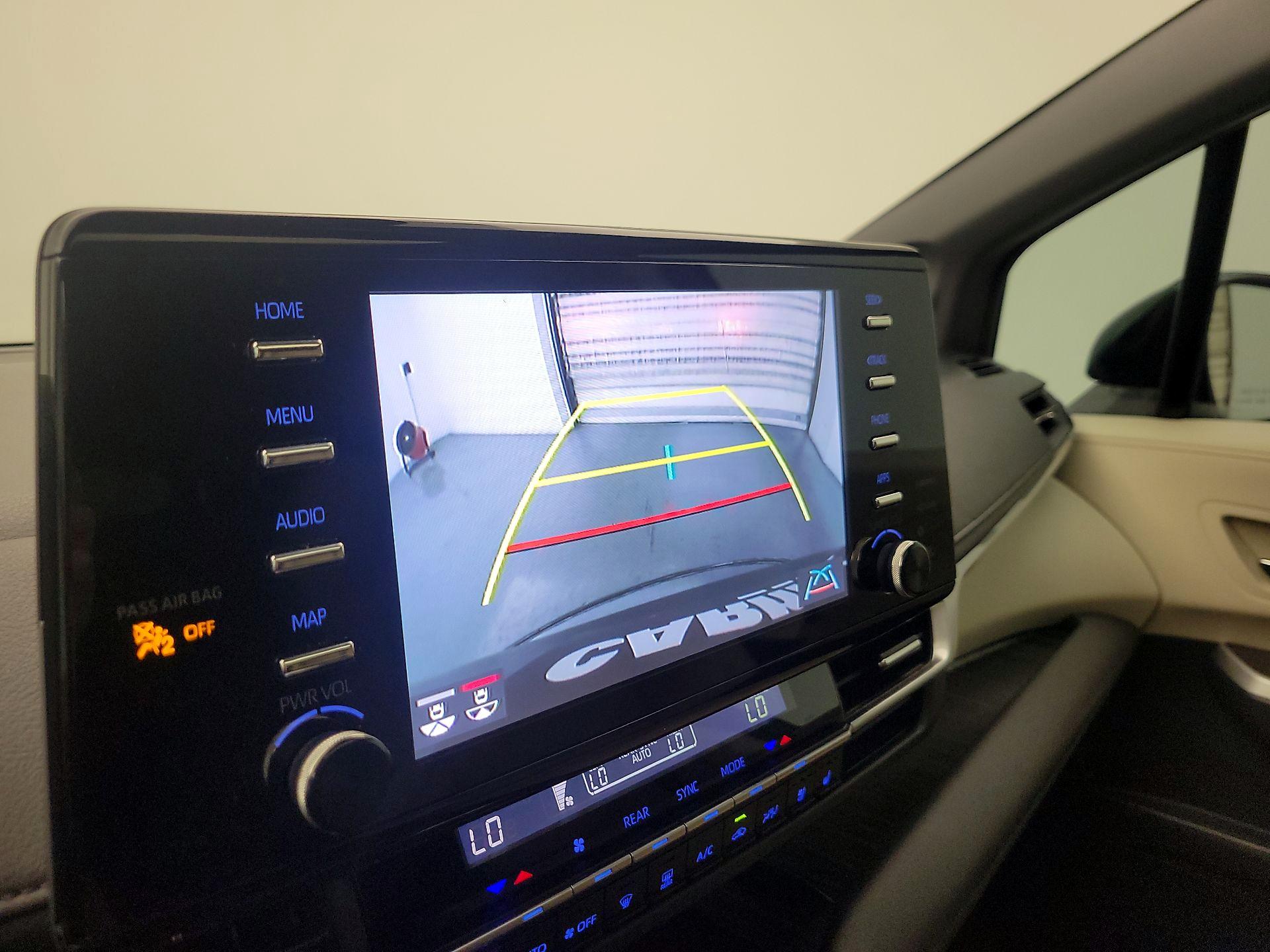 Thumbnail: 2022 Toyota Sienna - 15
