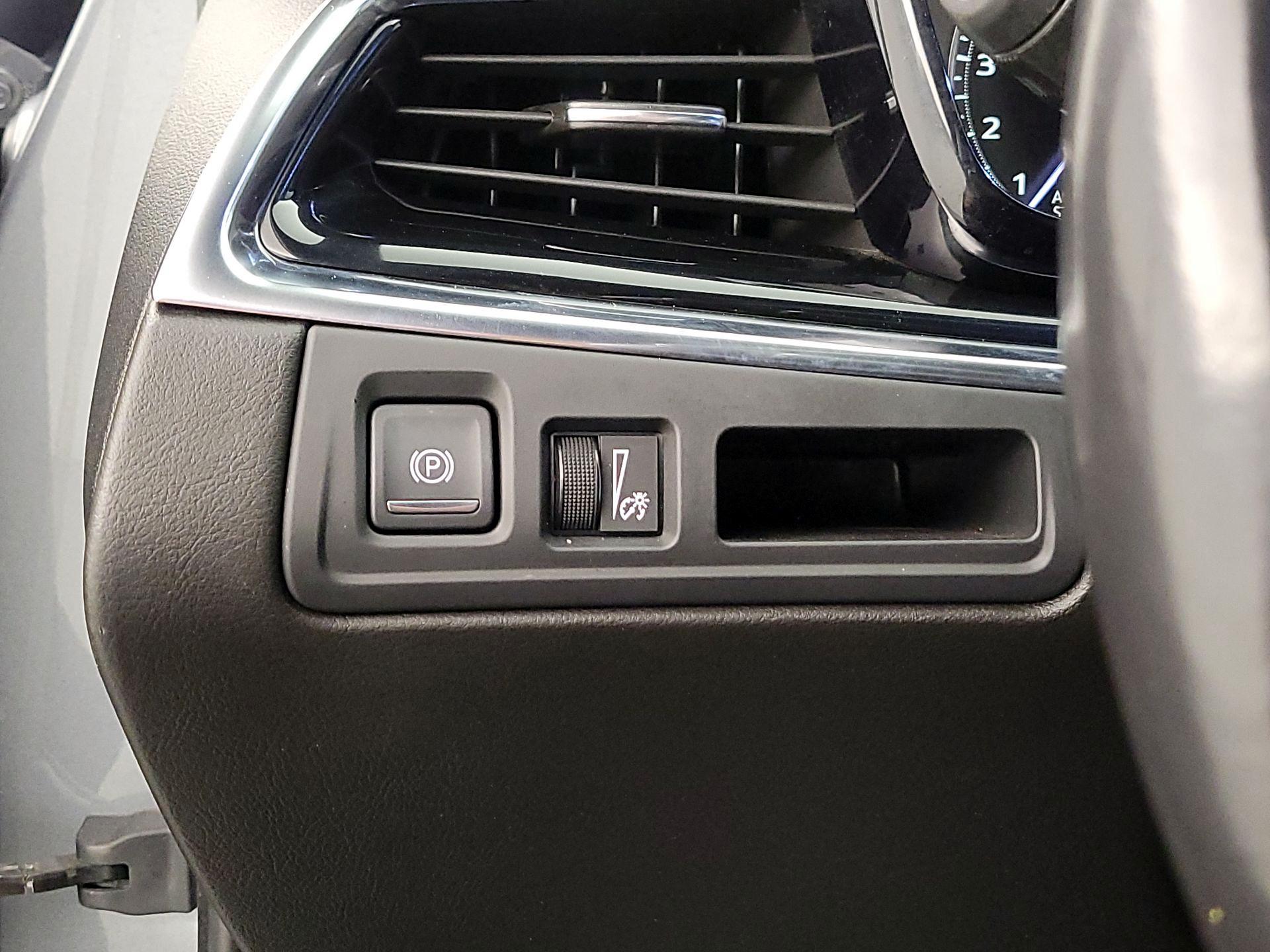 Thumbnail: 2021 Cadillac XT6 - 13