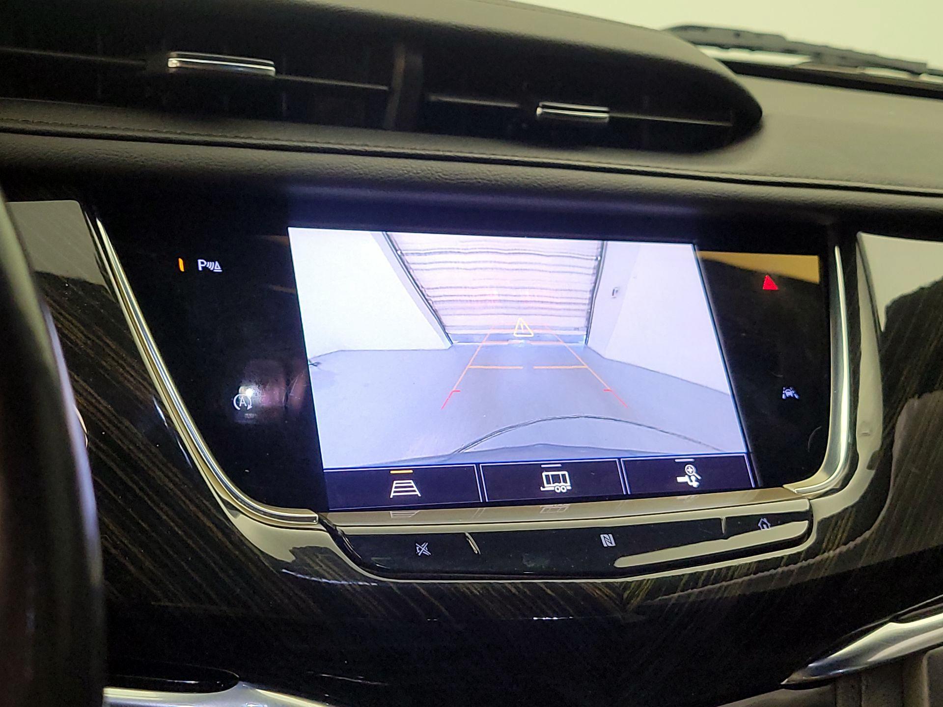 Thumbnail: 2021 Cadillac XT6 - 14
