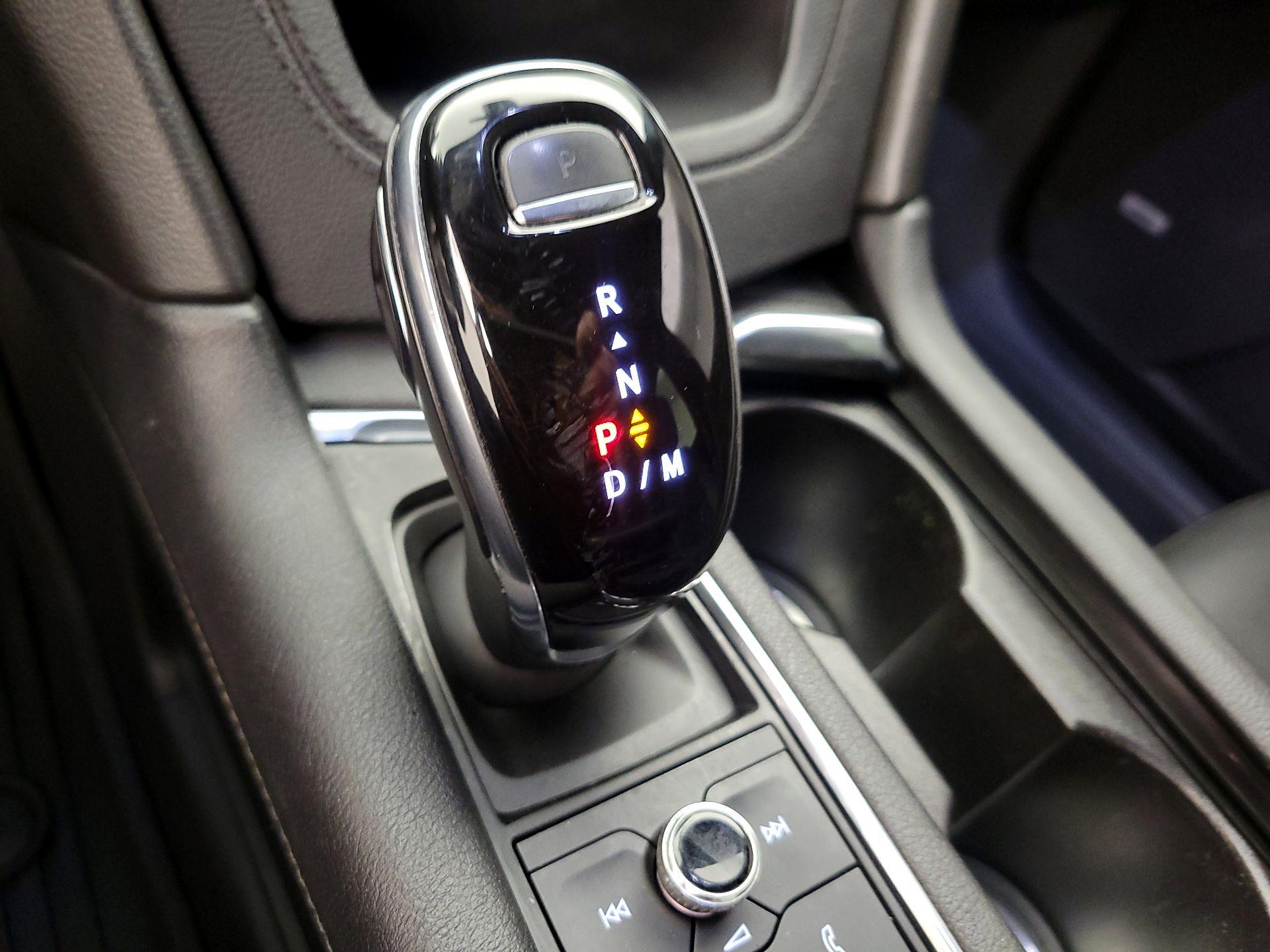 Thumbnail: 2021 Cadillac XT6 - 17