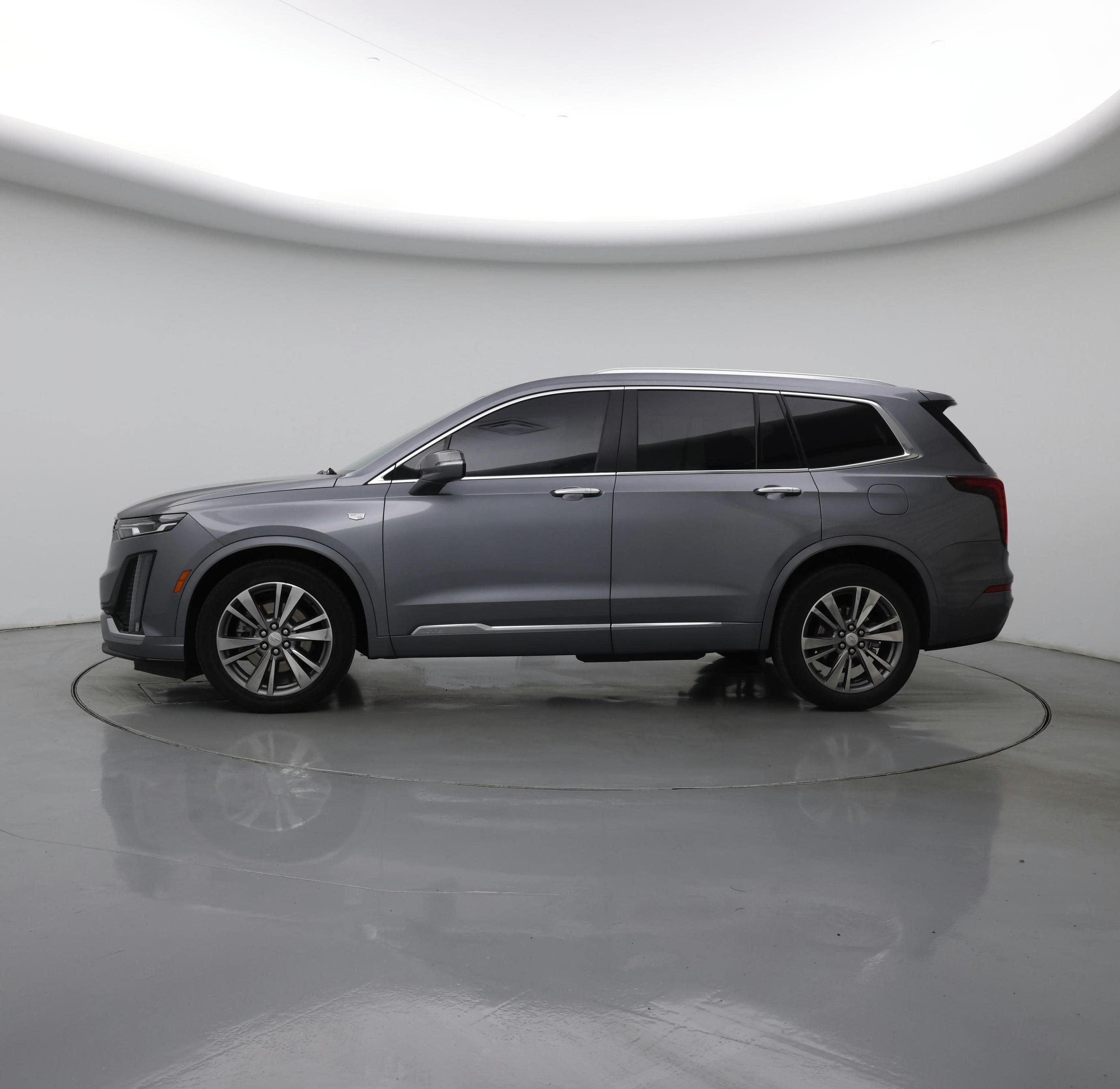 Thumbnail: 2021 Cadillac XT6 - 3